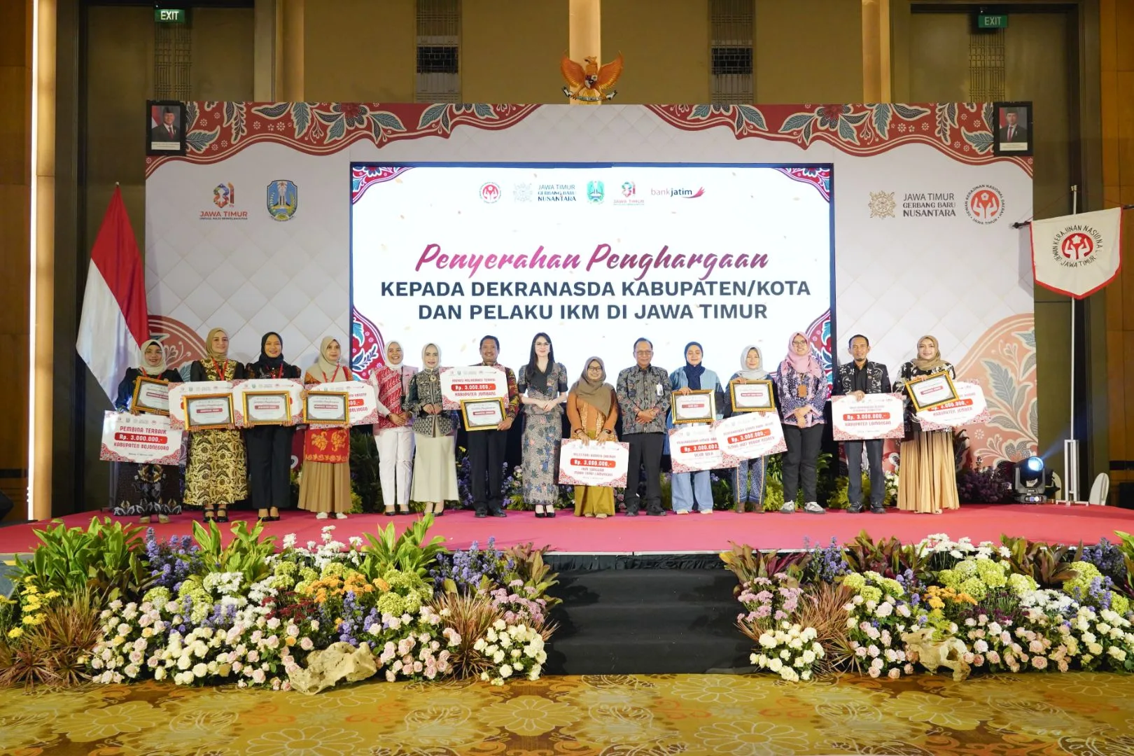 Dekranasda Bojonegoro Raih Penghargaan Pembina Terbaik se-Jawa Timur (2)