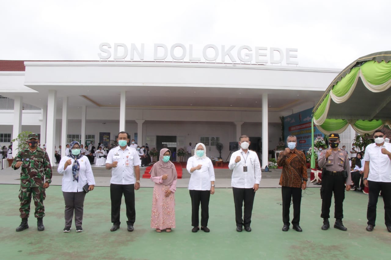 Bupati Bojonegoro Resmikan Gedung SD Semasa Kecil Menteri Sekretaris Negara