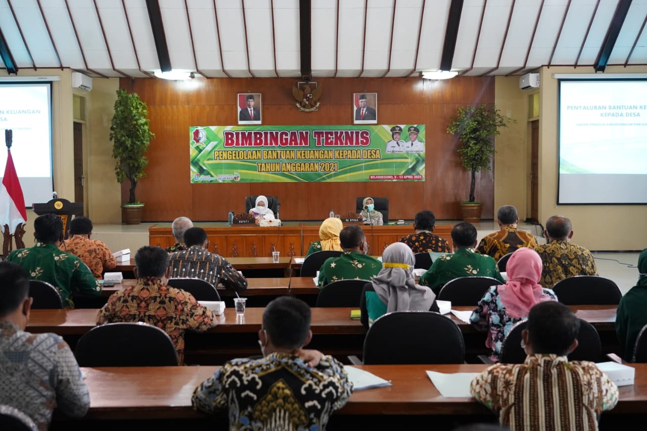 Bimtek Pengelolaan BKD, Bupati Harapkan Mampu Memajukan Desa.