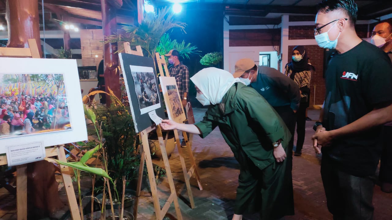 Bupati Bojonegoro Saksikan Pameran Foto JFN