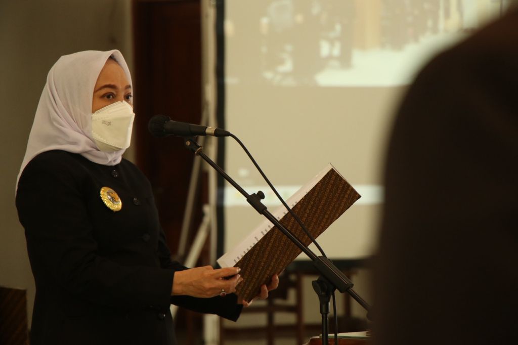 Bupati Lantik Pejabat Pimpinan Pertama, Administrator, Pengawas dan Fungsional
