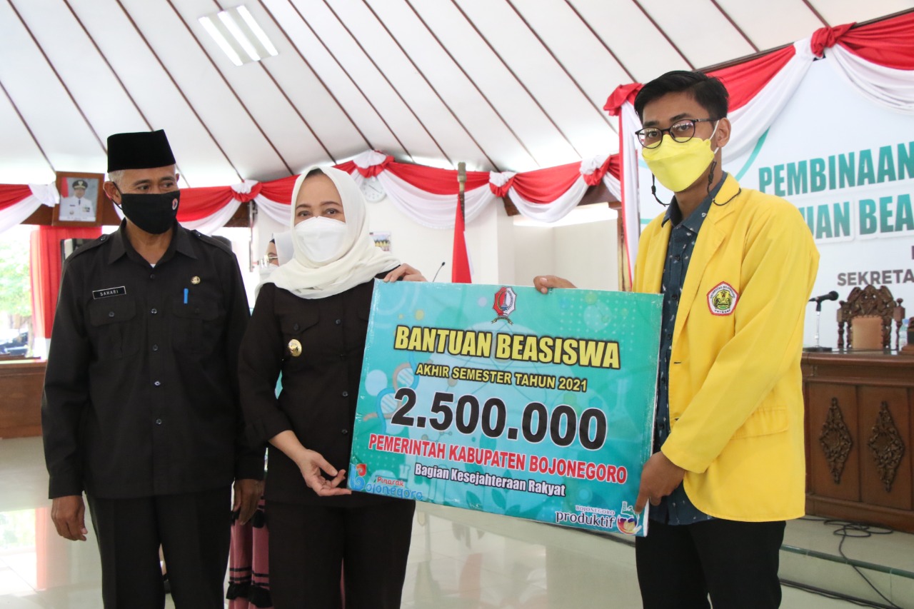 Pemkab Bojonegoro Kembali Berikan Bantuan Beasiswa, Untuk Mahasiswa Tingkat Akhir