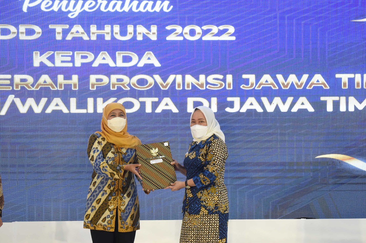 Pejambon Terima Penghargaan Desa Berpredikat Prospektif Good Governance