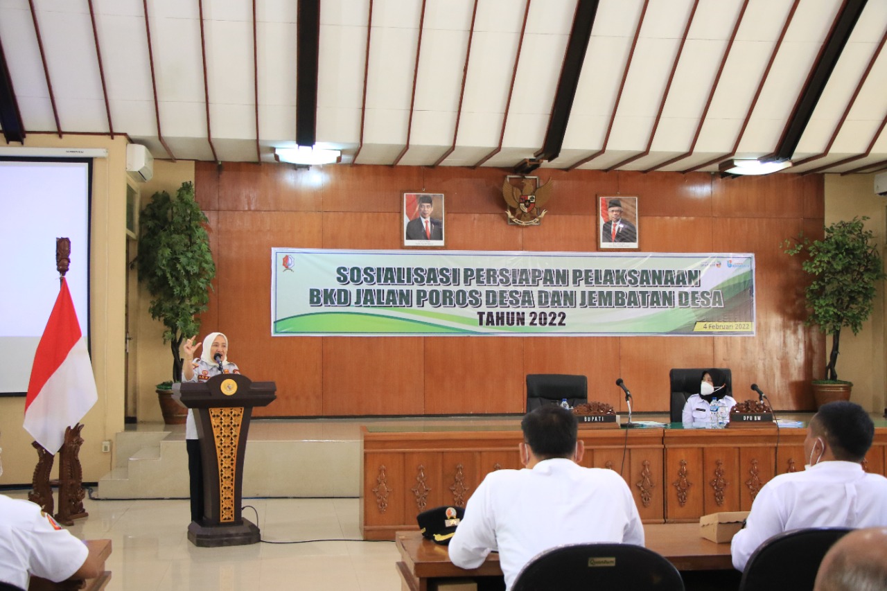 Hadir sosialisasi BKD, Bupati berharap agar di laksanakan dengan baik.