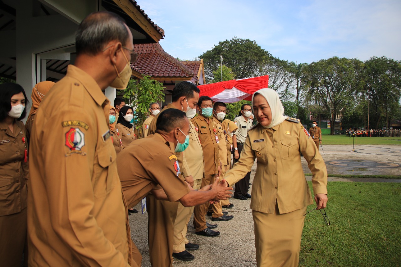 Bupati Bojonegoro Pimpin Apel Pagi Paska Cuti Bersama.