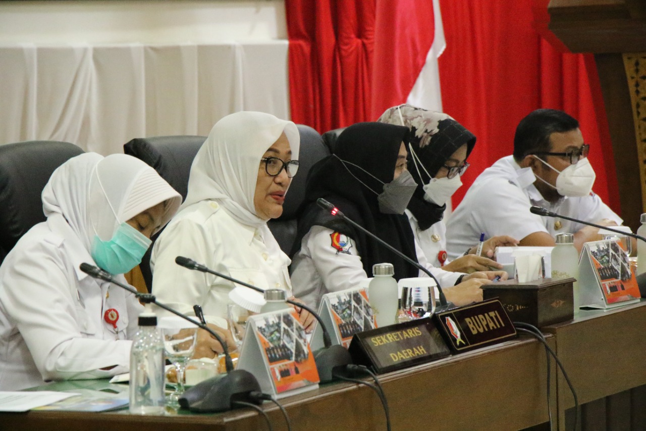 DPRD Dan Bupati Bojonegoro Duduk Bersama Bahas Raperda Dana Abadi Pendidikan Berkelanjutan.