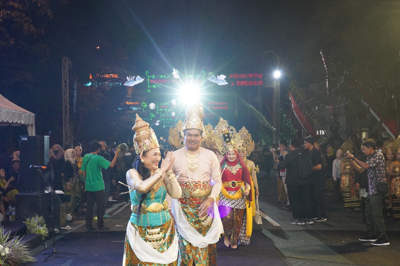 Bojonegoro Night Carnival, Sajikan Era Kejayaan Raja Dan Ratu Terkenal.