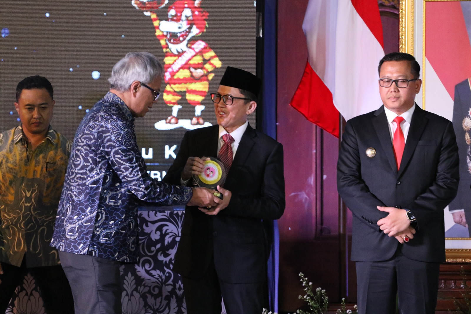 Berhasil Tekan Angka Stunting, Pemkab Bojonegoro Raih Penghargaan Dari BKKBN