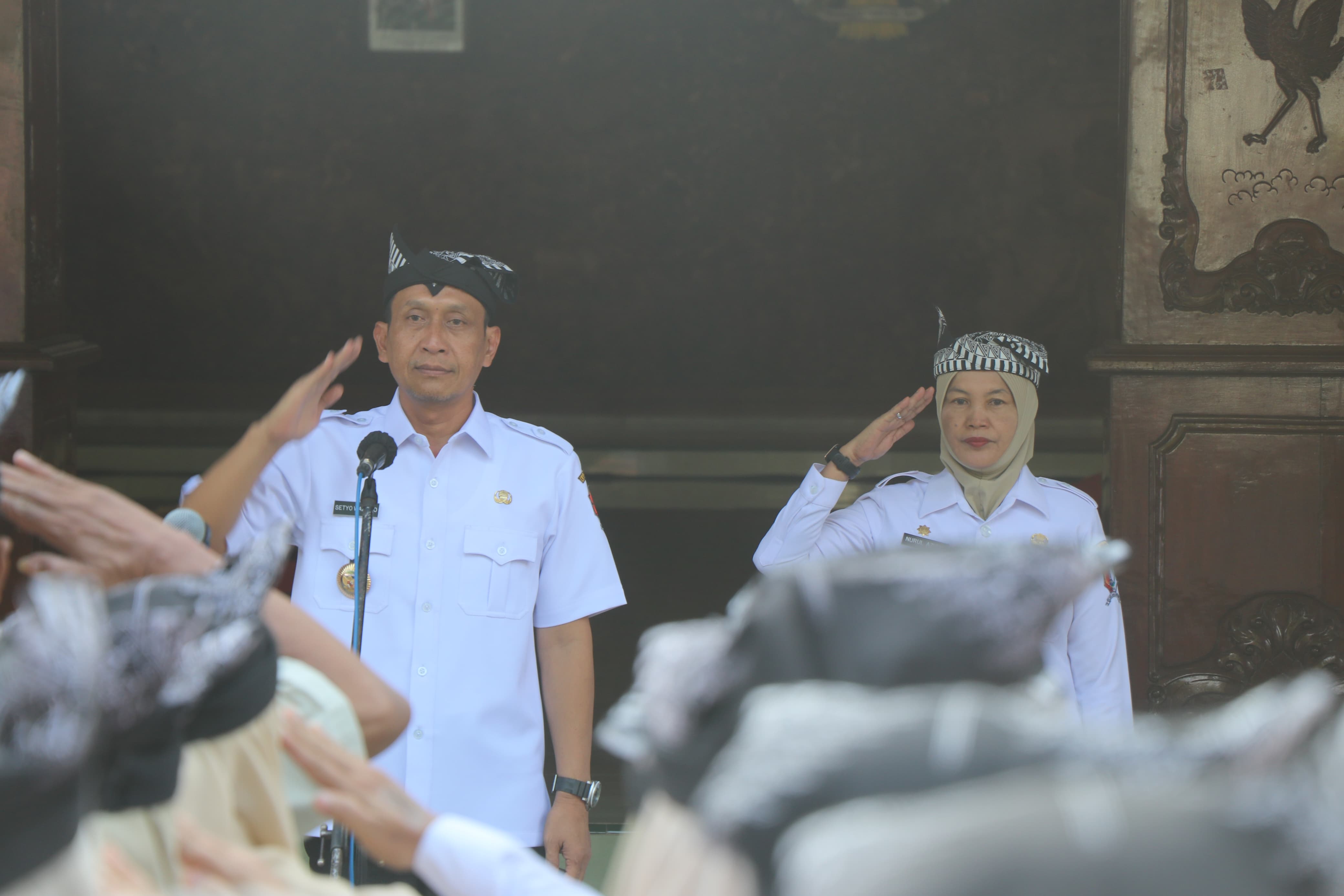 Bupati Setyo Wahono Pimpin Apel, Ajak Membangun kinerja yang Baik