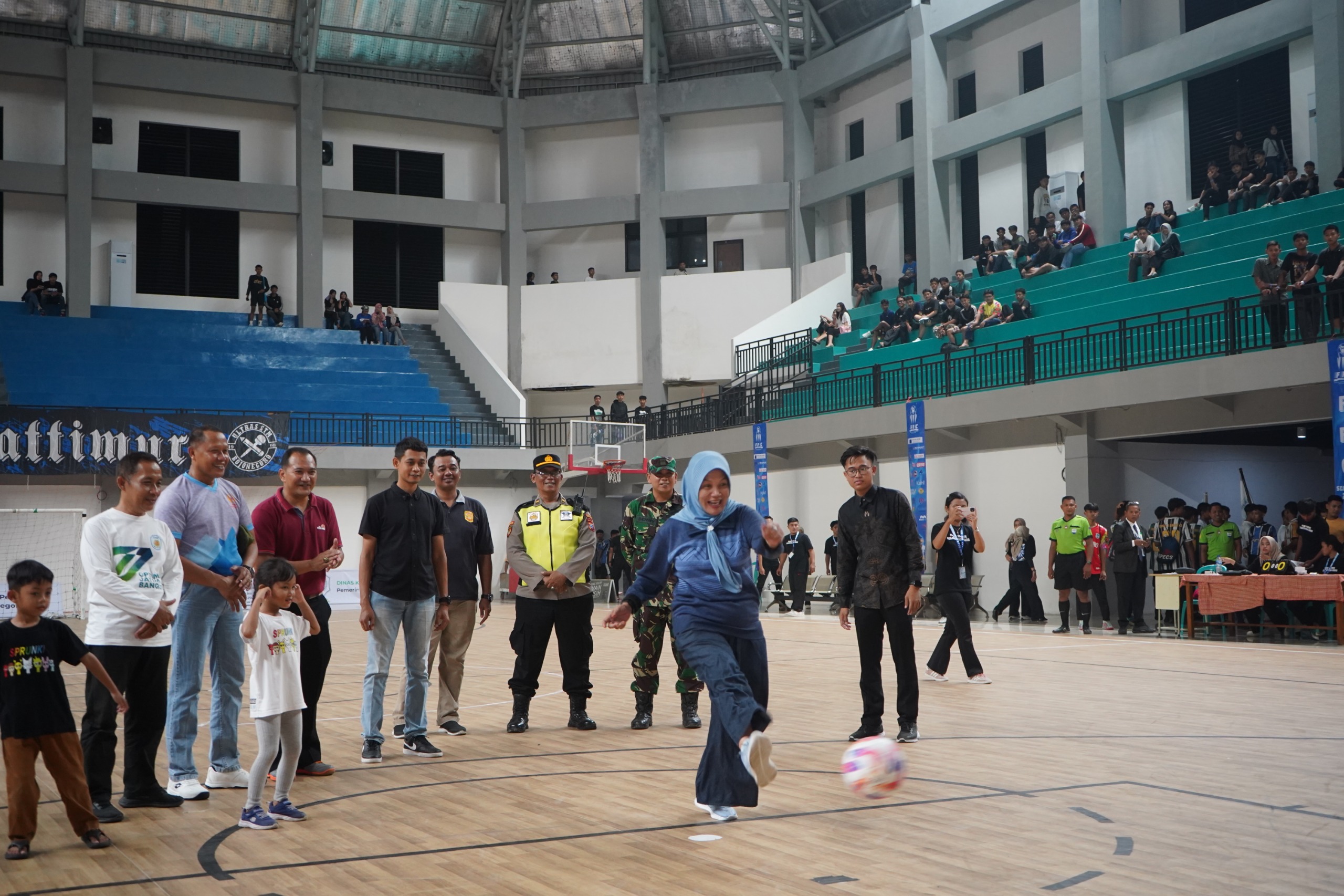 Tendangan Penalti Untuk Nurul Azizah, Tandai Dimulainya FKMB Futsal Kompetisi 2025