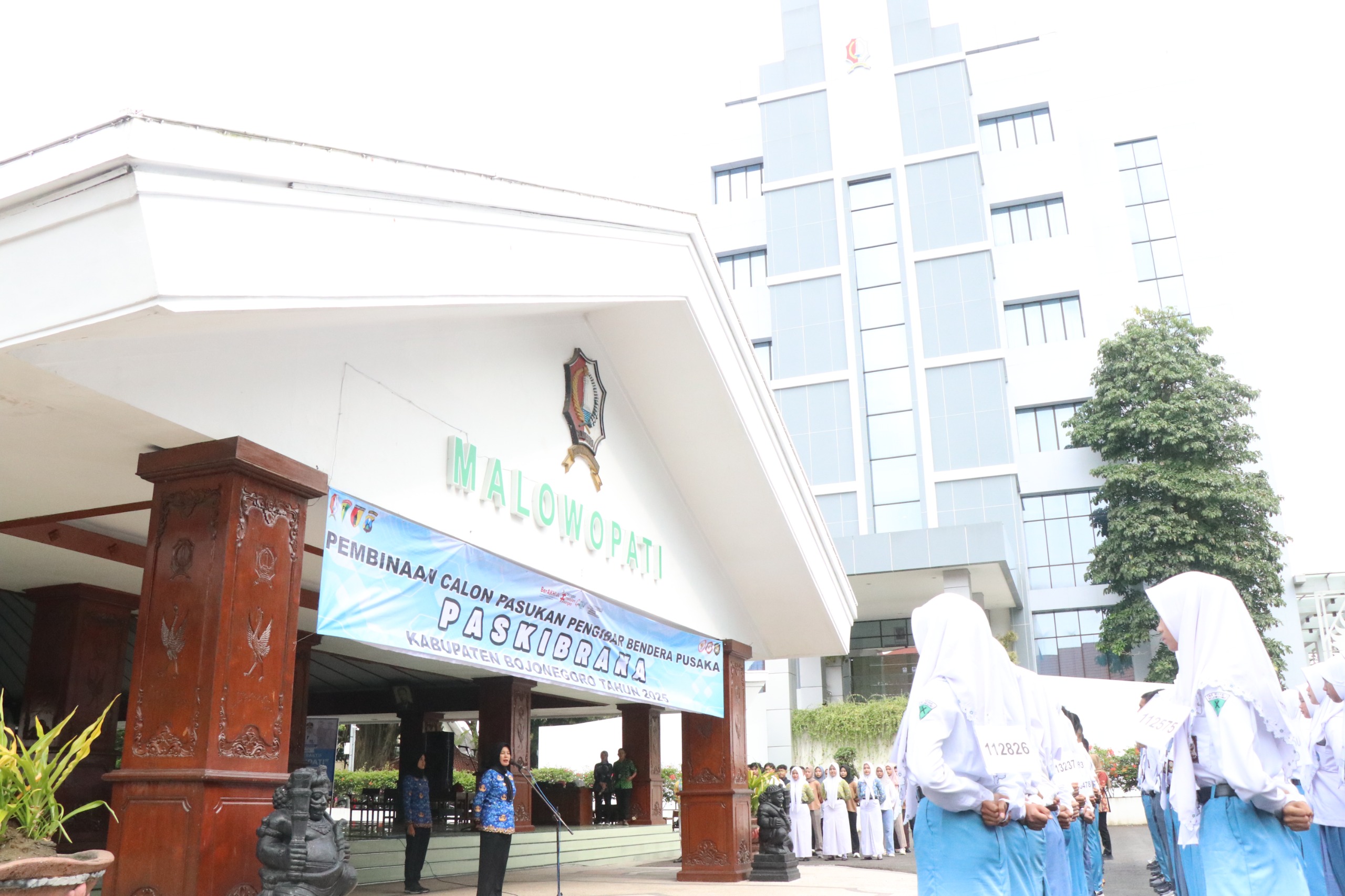 Nurul Azizah Beri Motivasi Peserta Seleksi PASKIBRAKA Bojonegoro Tahun 2025