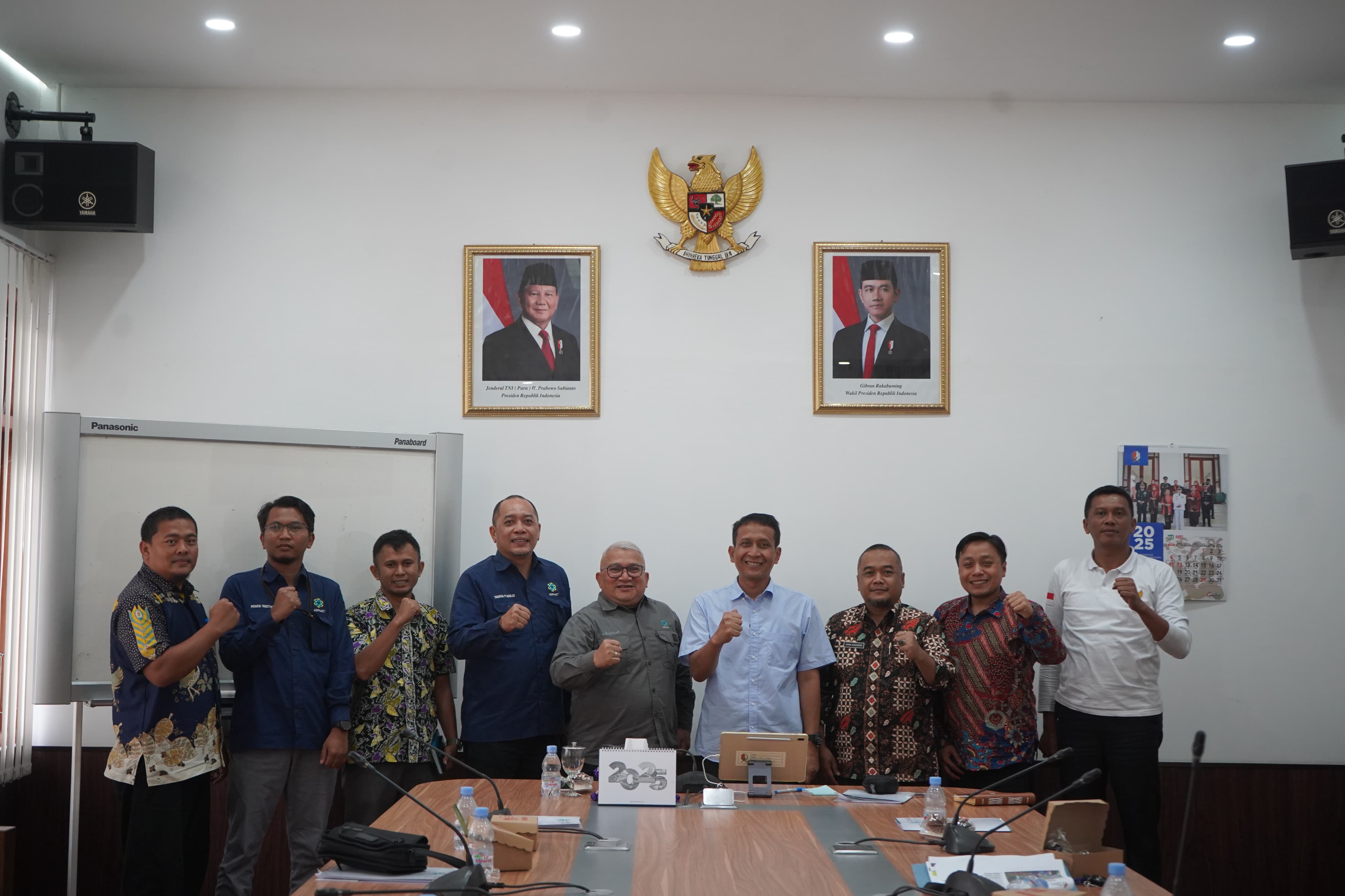 Bupati Bojonegoro Terima Kunjungan ADPMET, Bahas Migas dan Energi Terbarukan untuk Kesejahteraan Masyarakat