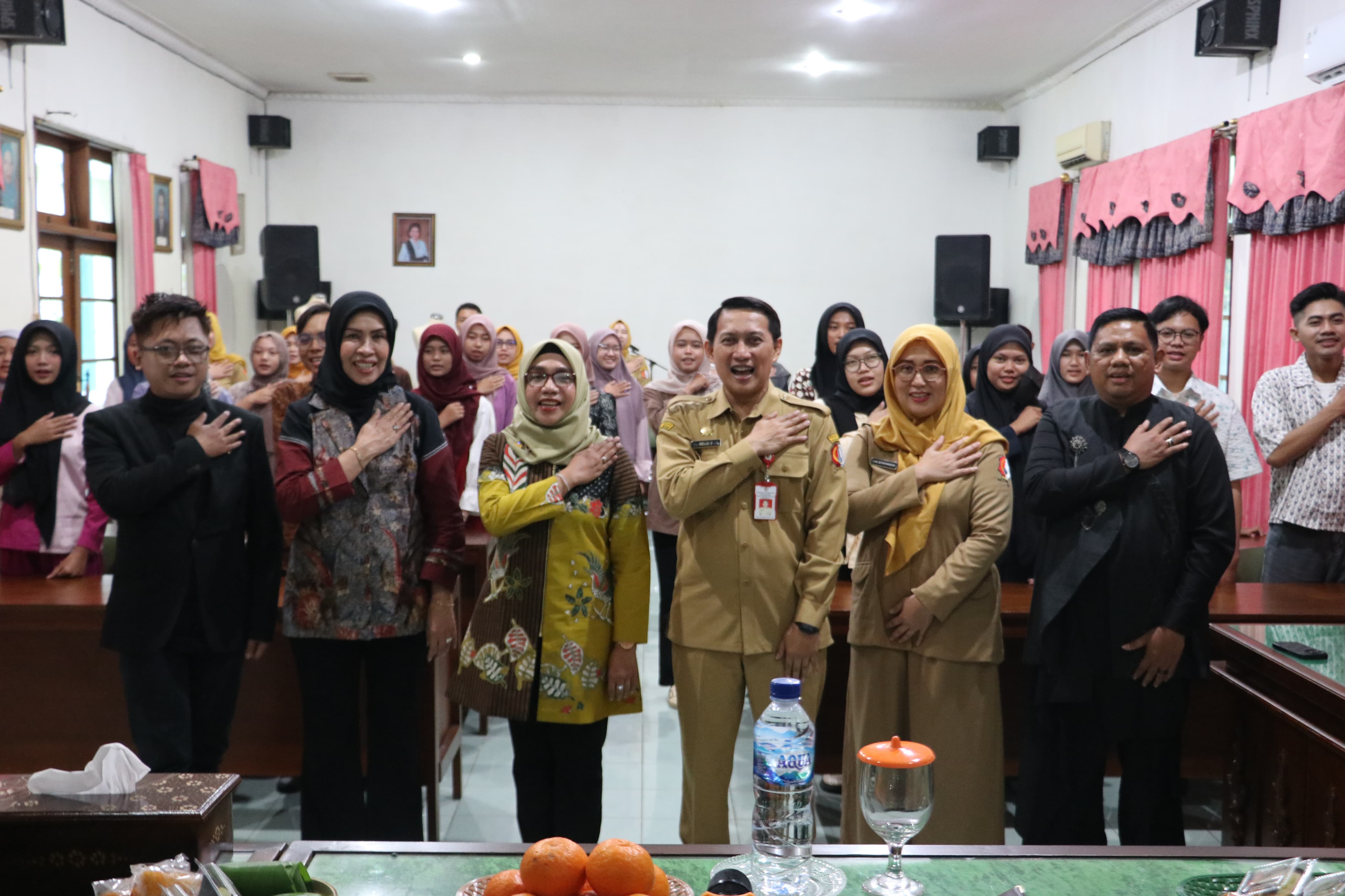 Ketua Dekranasda Bojonegoro Buka Bimbingan Teknis Ekonomi Kreatif, Cetak Desainer Muda Berbasis Budaya Lokal