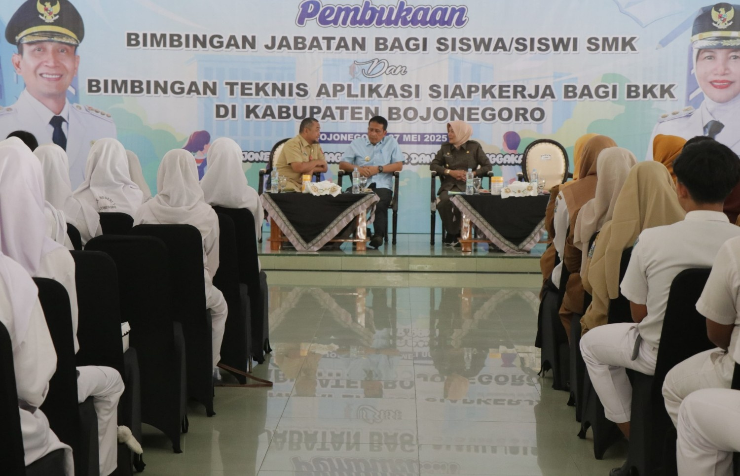 Bimtek Aplikasi Siapkerja Bagi Siswa-Siswi SMK, Bupati tekankan Peningkatan Kompetensi