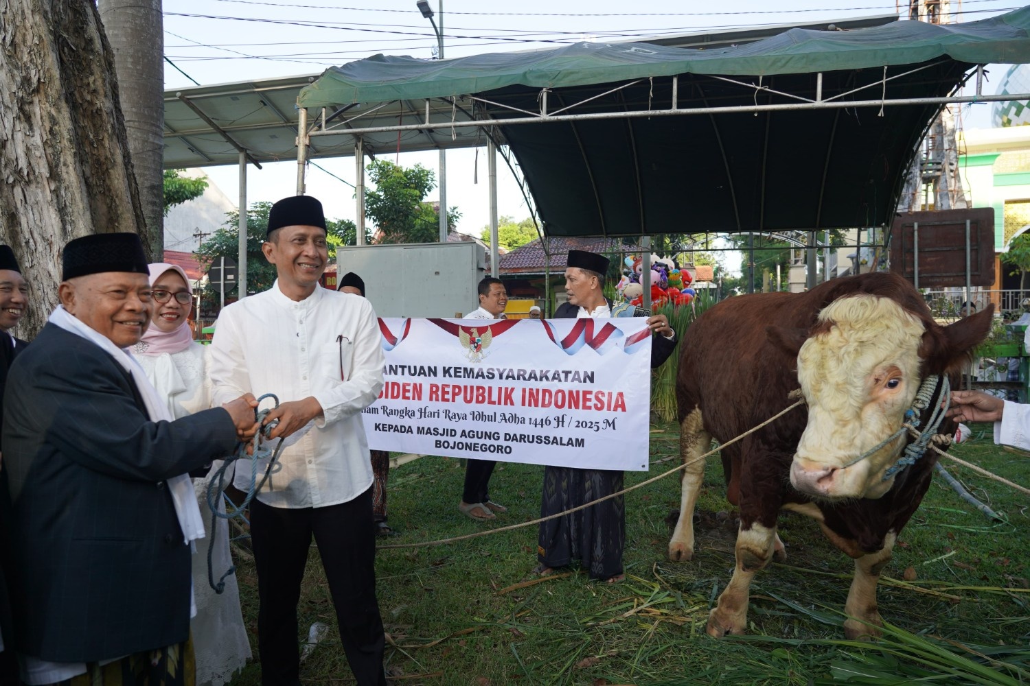 Idul Adha Penuh Makna: Bupati Serukan Penguatan SDM dan Kesejahteraan untuk Kemajuan Daerah