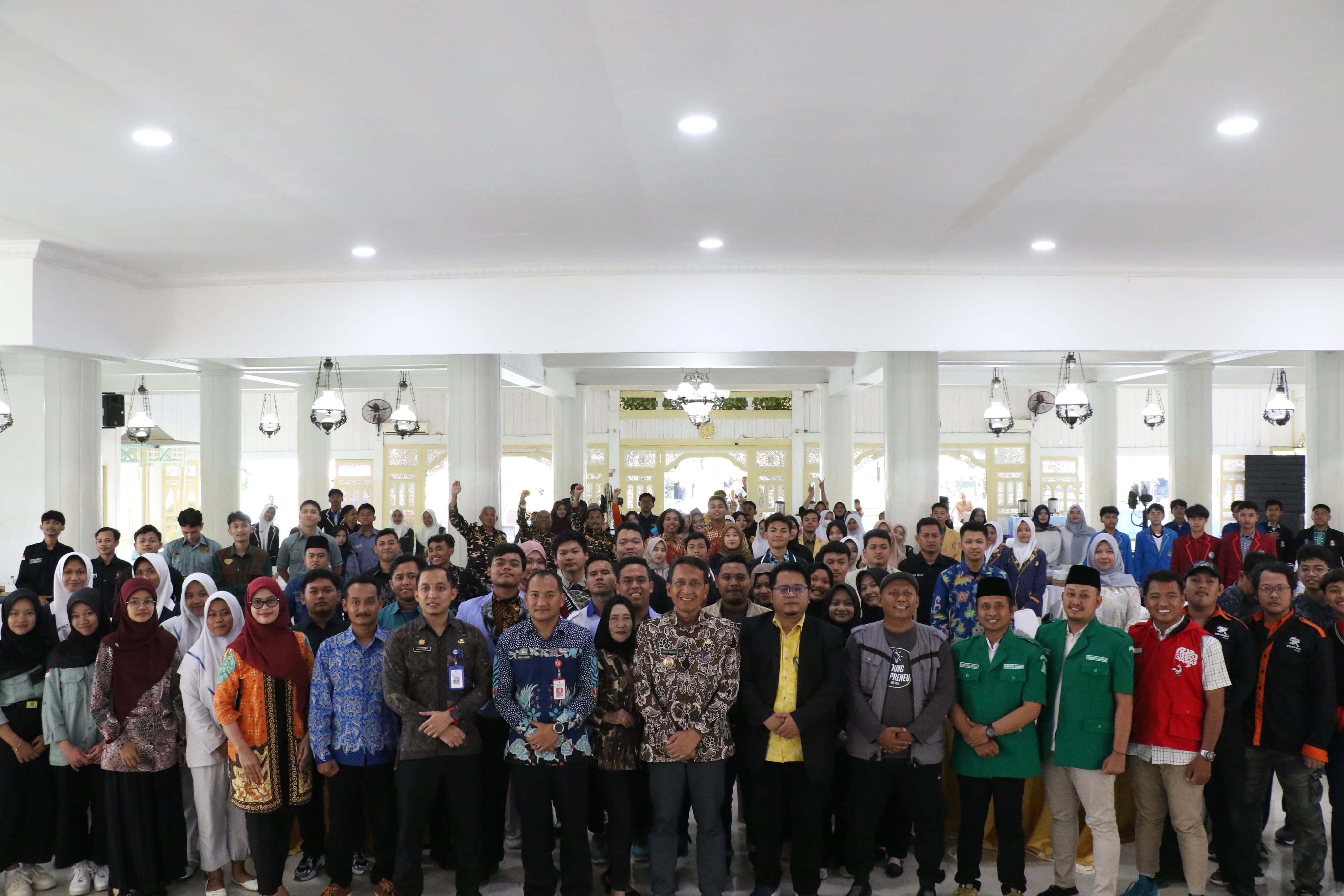 Bupati Bojonegoro dan Ketua Komisi C Hadiri Cangkrukan Pemuda: Kolaborasi Wujudkan Bojonegoro Bahagia, Makmur, dan Membanggakan