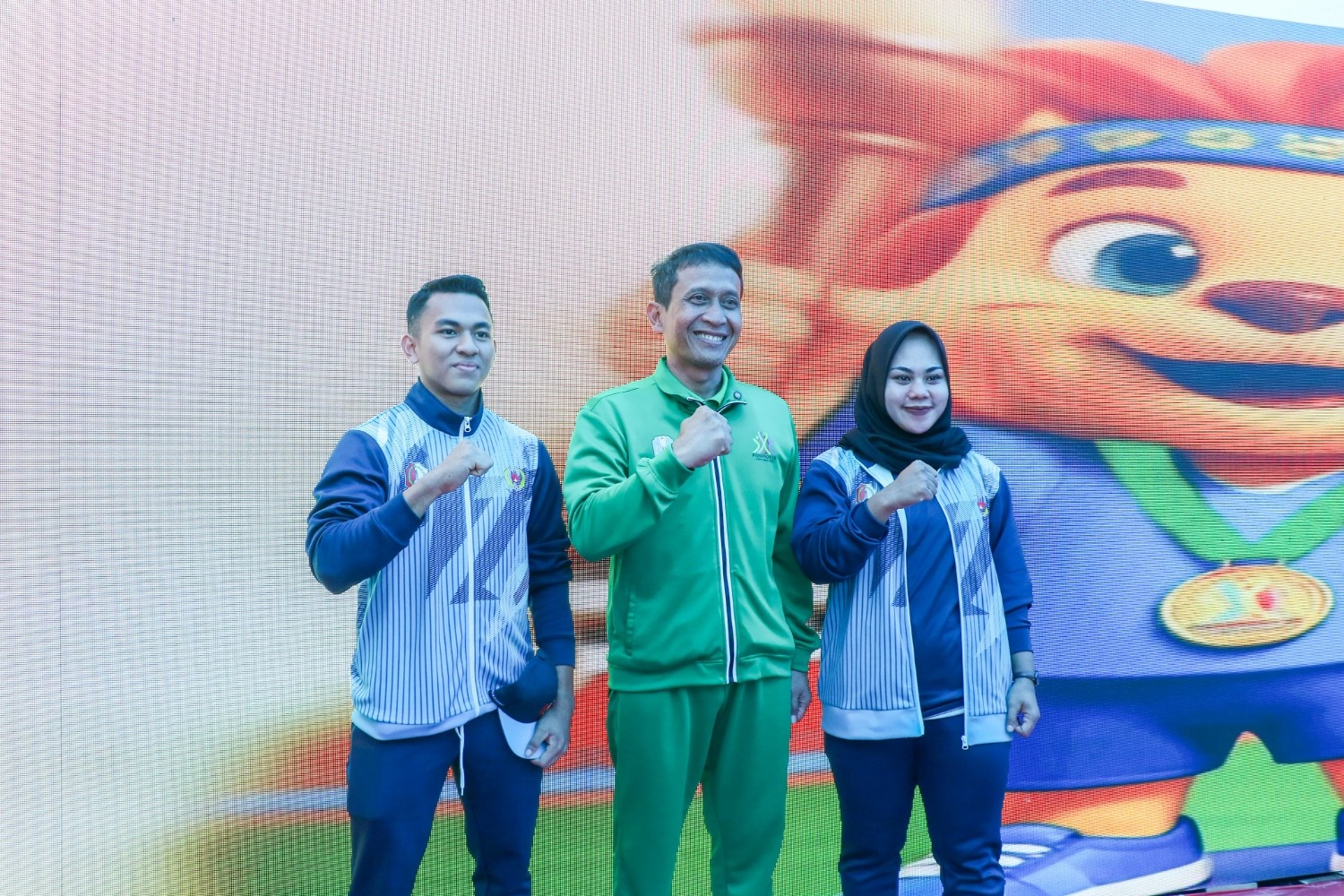 Setyo Wahono Berikan Dukungan Untuk Atlet Bojonegoro Pada Opening Ceremony Porprov IX Jatim 2025