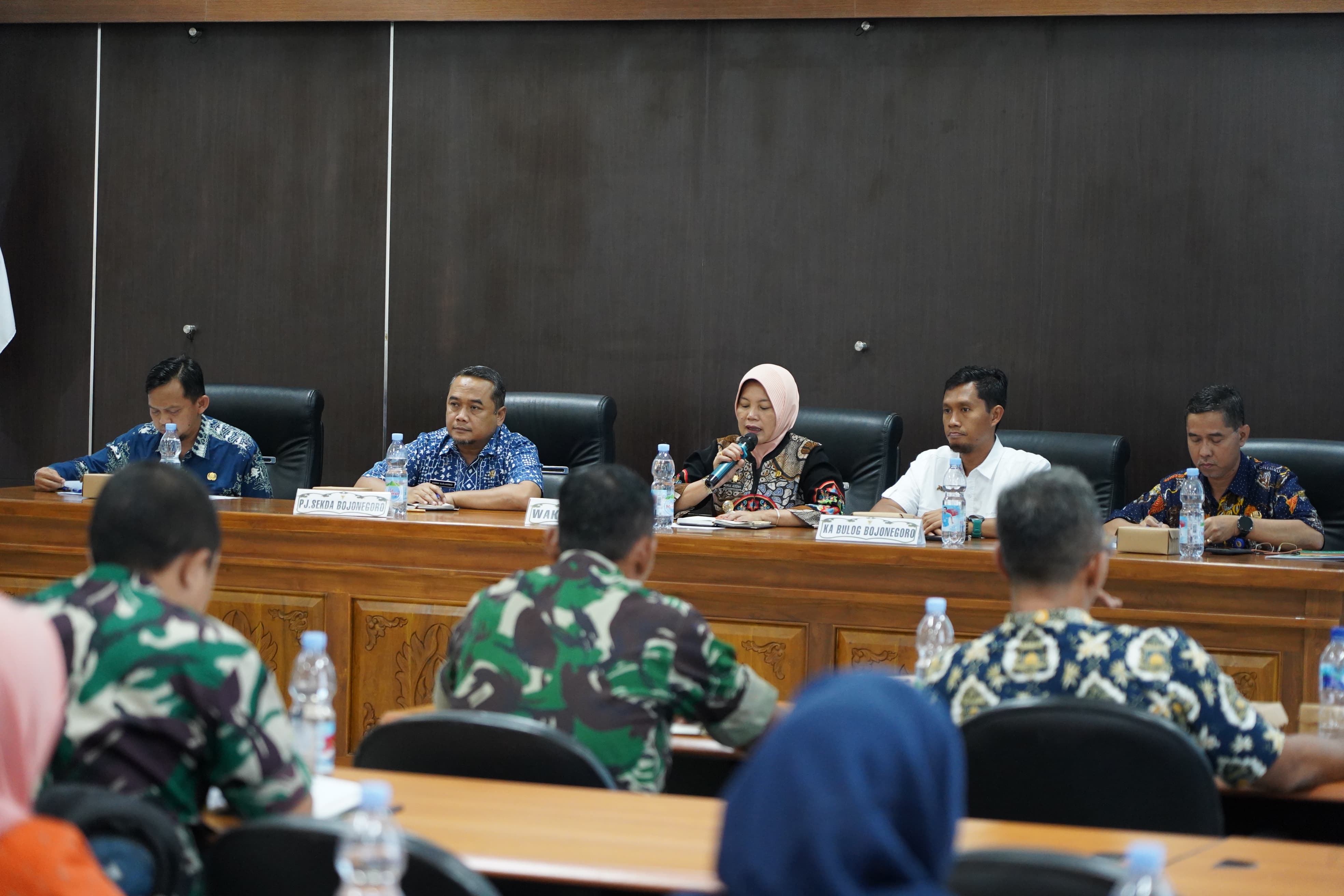 Bulog Bojonegoro Sosialisasikan Penyaluran Bantuan Pangan 2025
