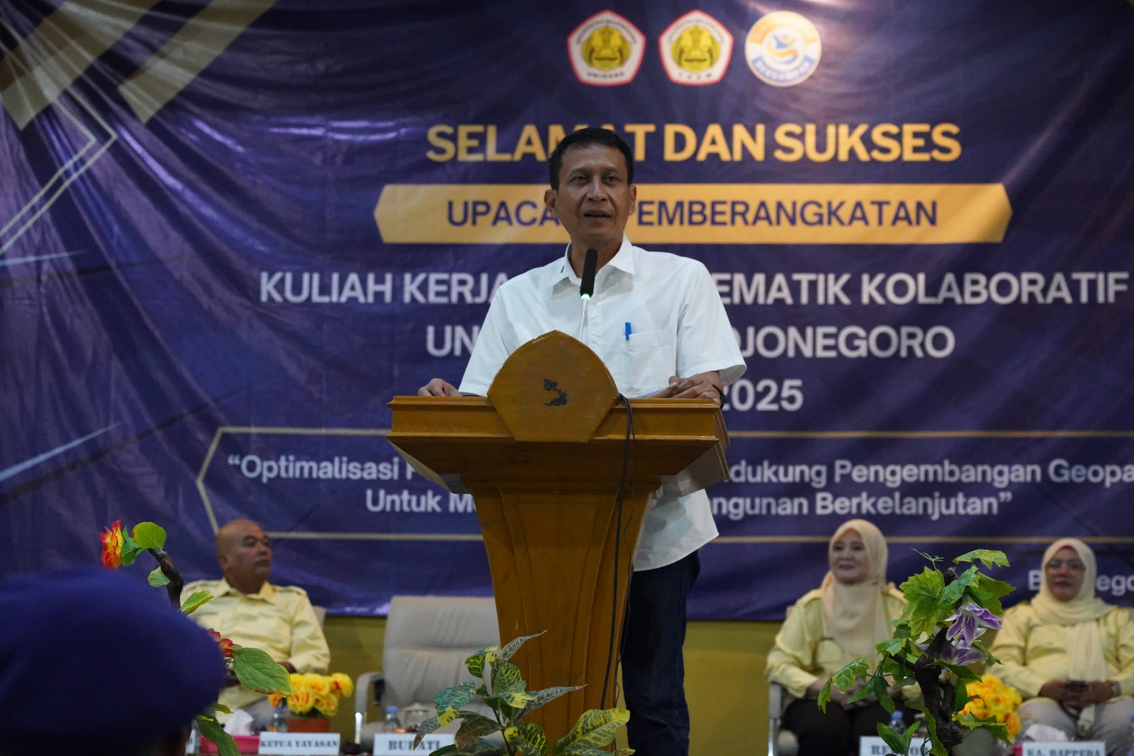 Bupati Bojonegoro Berangkatkan 792 Mahasiswa KKN TK Unigoro, Fokus Optimalisasi Potensi Desa untuk Geopark Berkelanjutan