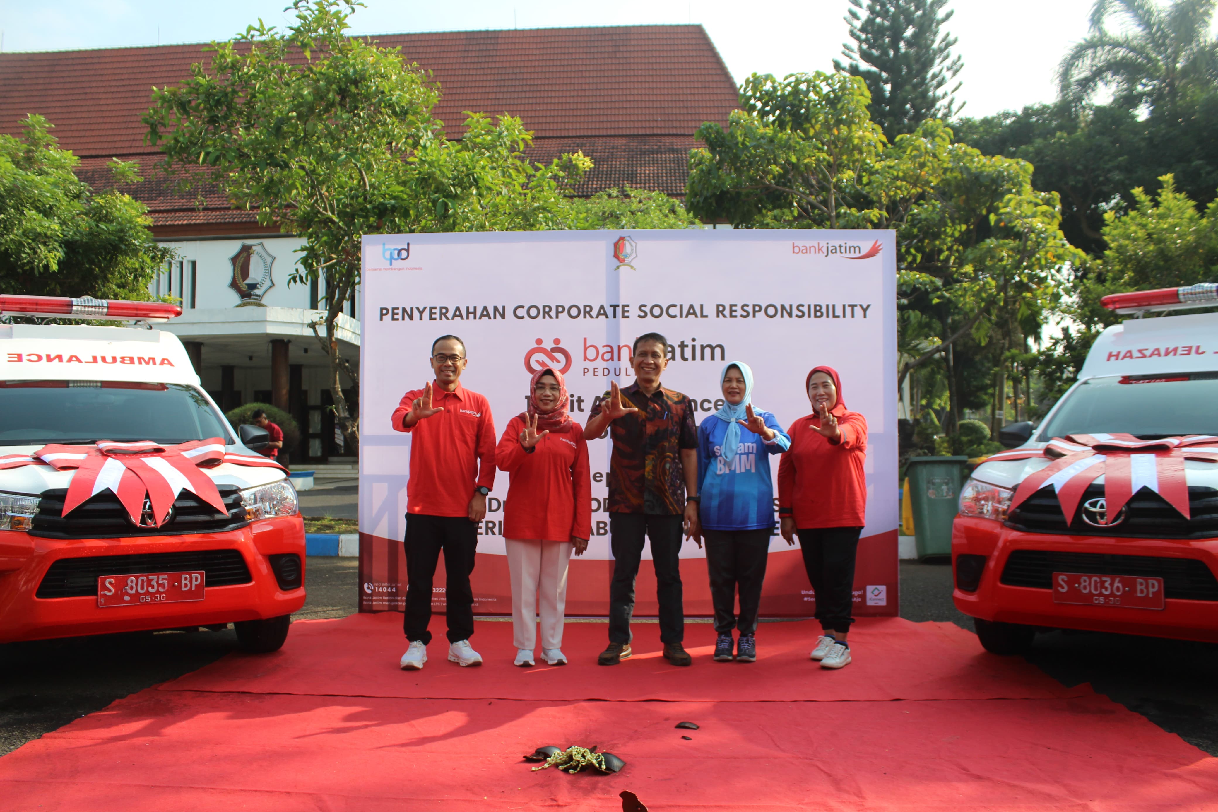 Bank Jatim Salurkan Bantuan CSR untuk Pemkab Bojonegoro, Dukung Pendidikan, Kesehatan, dan Lingkungan
