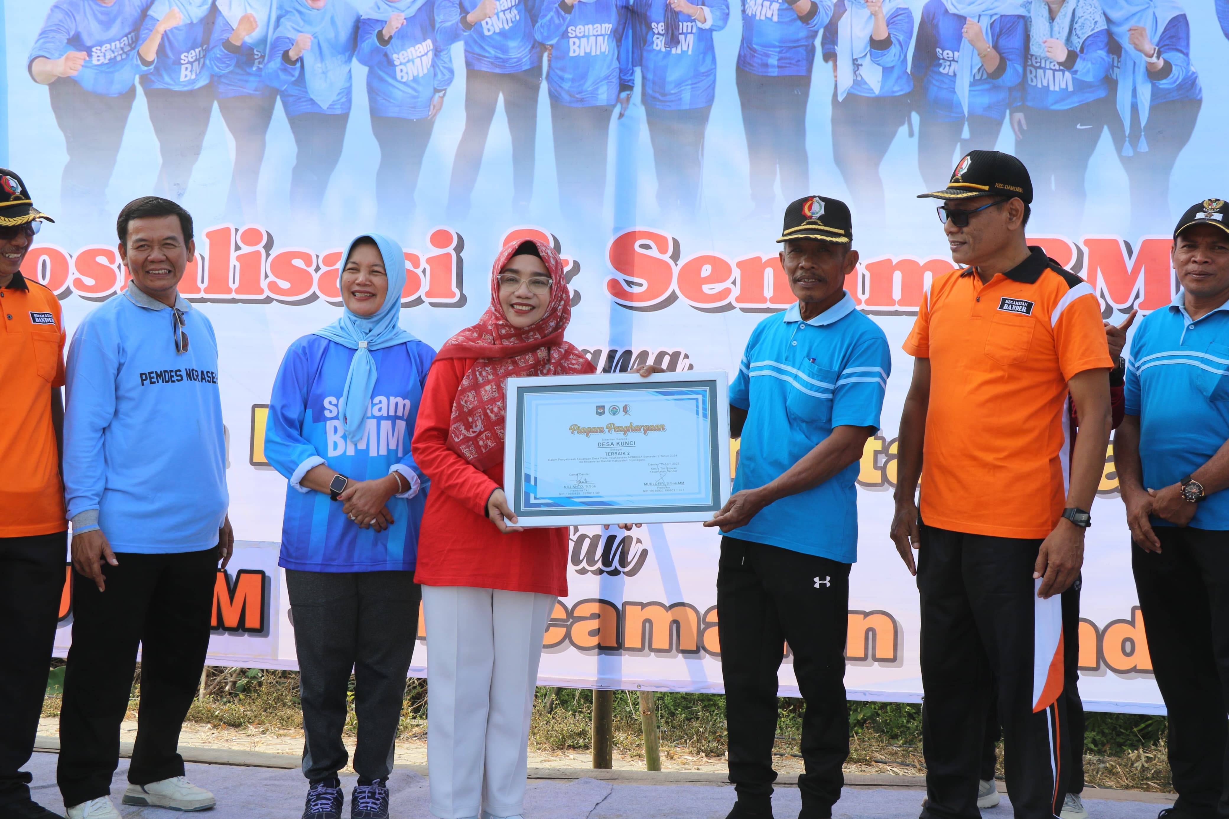 Sosialisasi Senam Bahagia, Makmur, Membanggakan Perdana di Kecamatan Dander