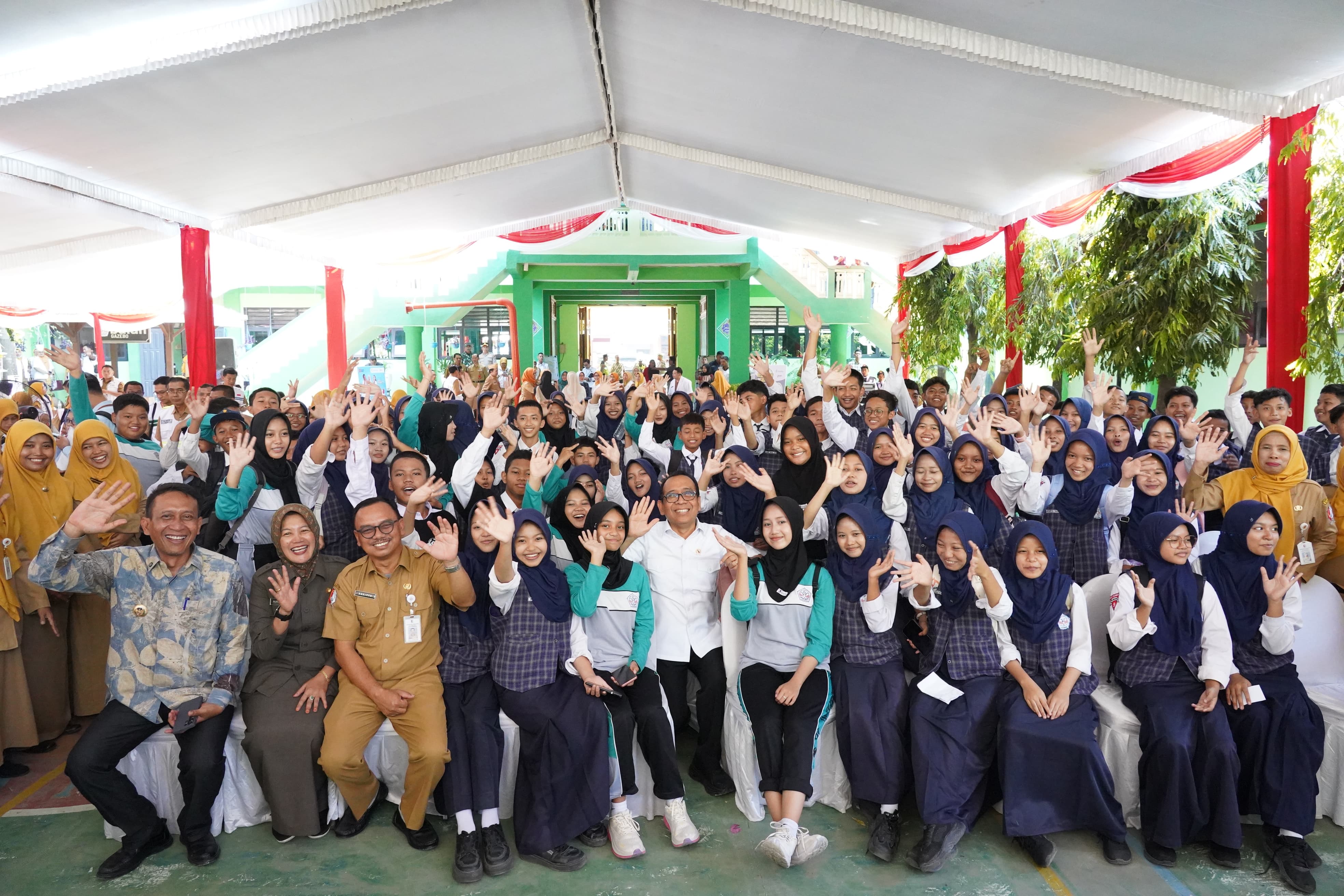 958 Siswa Ikuti Kick Off CKG Sekolah: Menko PMK Tekankan Pentingnya Pola Hidup Sehat Bagi Generasi Muda