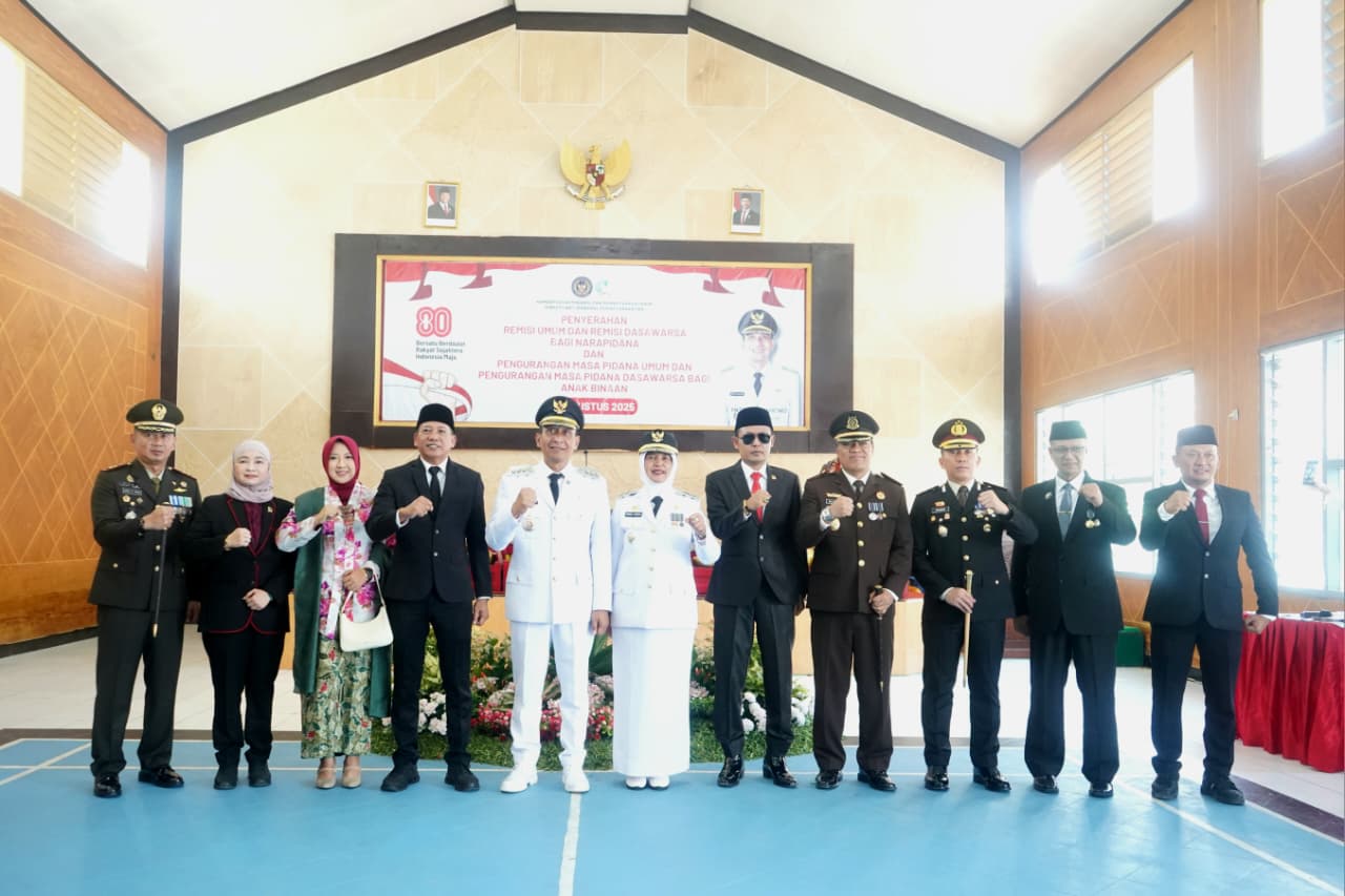 Bupati Setyo Wahono Serahkan SK Remisi untuk 250 Warga Binaan Lapas Bojonegoro pada HUT ke-80 RI