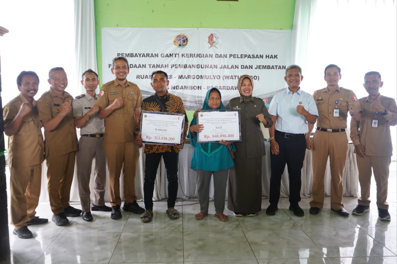 Dukung Konektivitas, Pemkab Bojonegoro Bayarkan Ganti Rugi Tanah Proyek Jalan Strategis