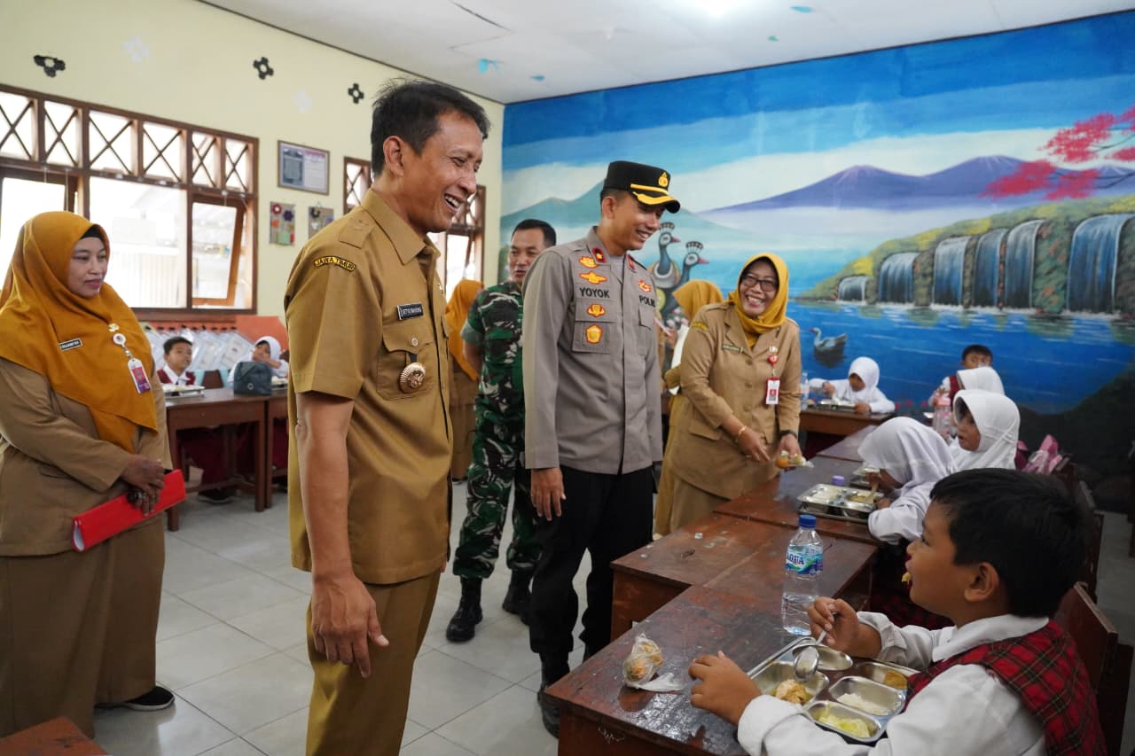 Bupati Setyo Wahono Sidak Dapur SPPG, Pastikan MBG Aman Dikonsumsi