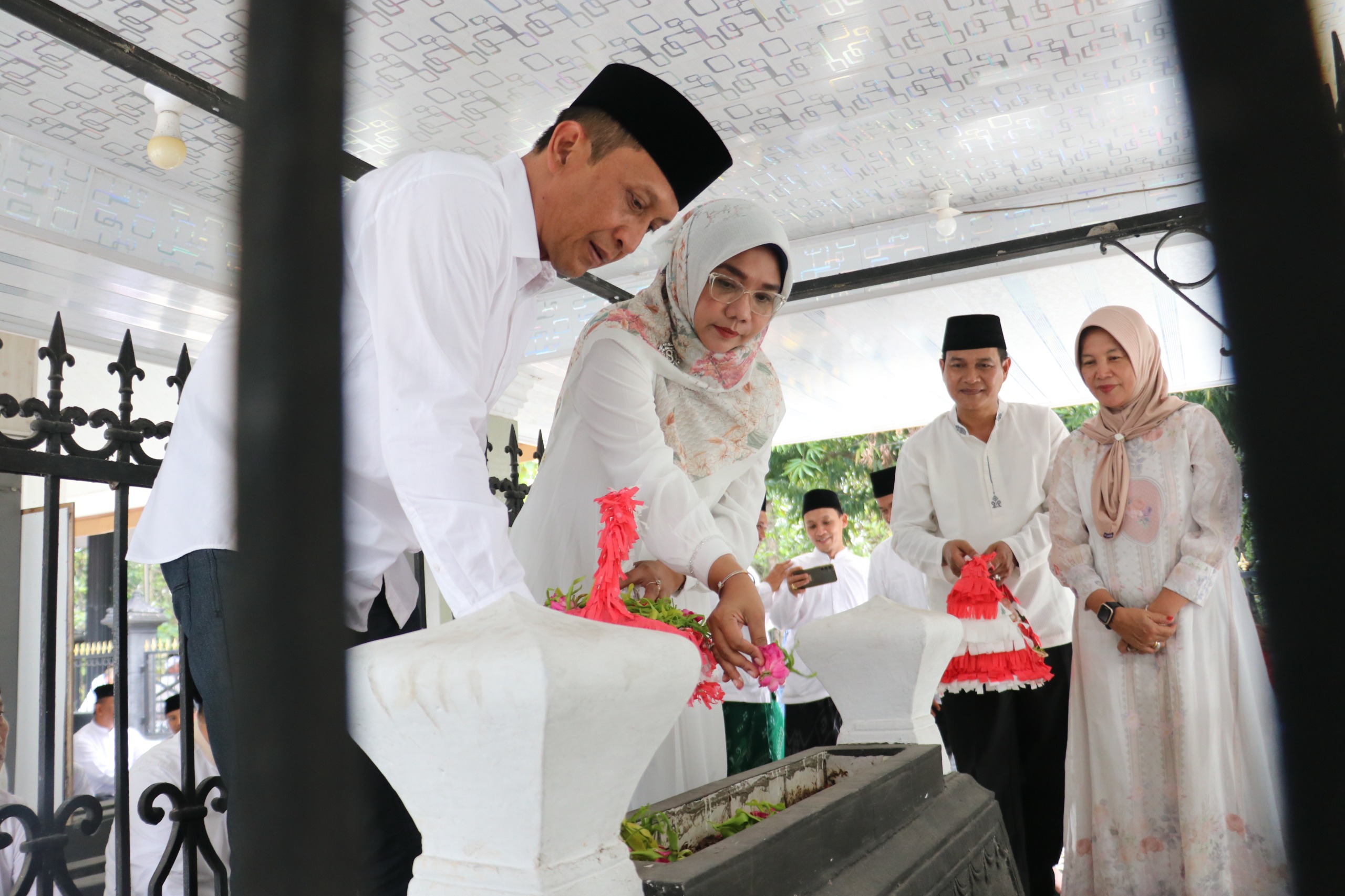 Pemkab Bojonegoro Awali Peringatan Hari Jadi ke-348 dengan Ziarah Leluhur