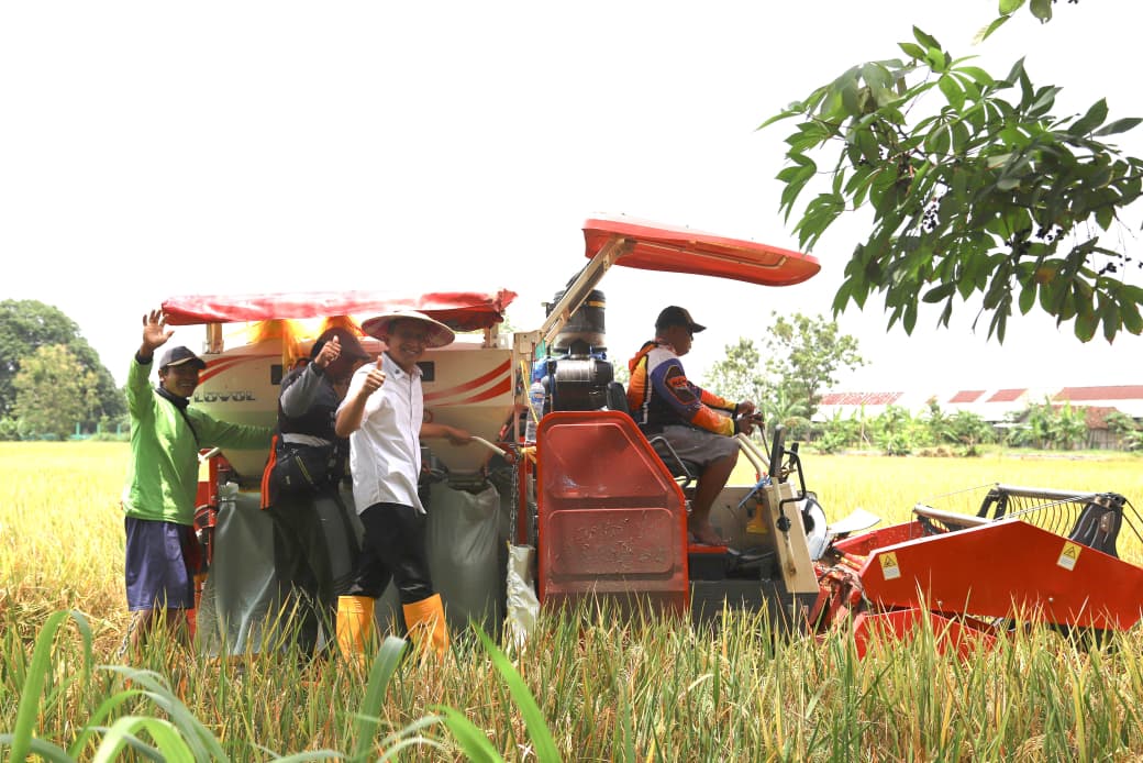 Tasyakuran Panen Raya, Bupati Bojonegoro Tekankan Pentingnya Pengelolaan Lahan dan Air
