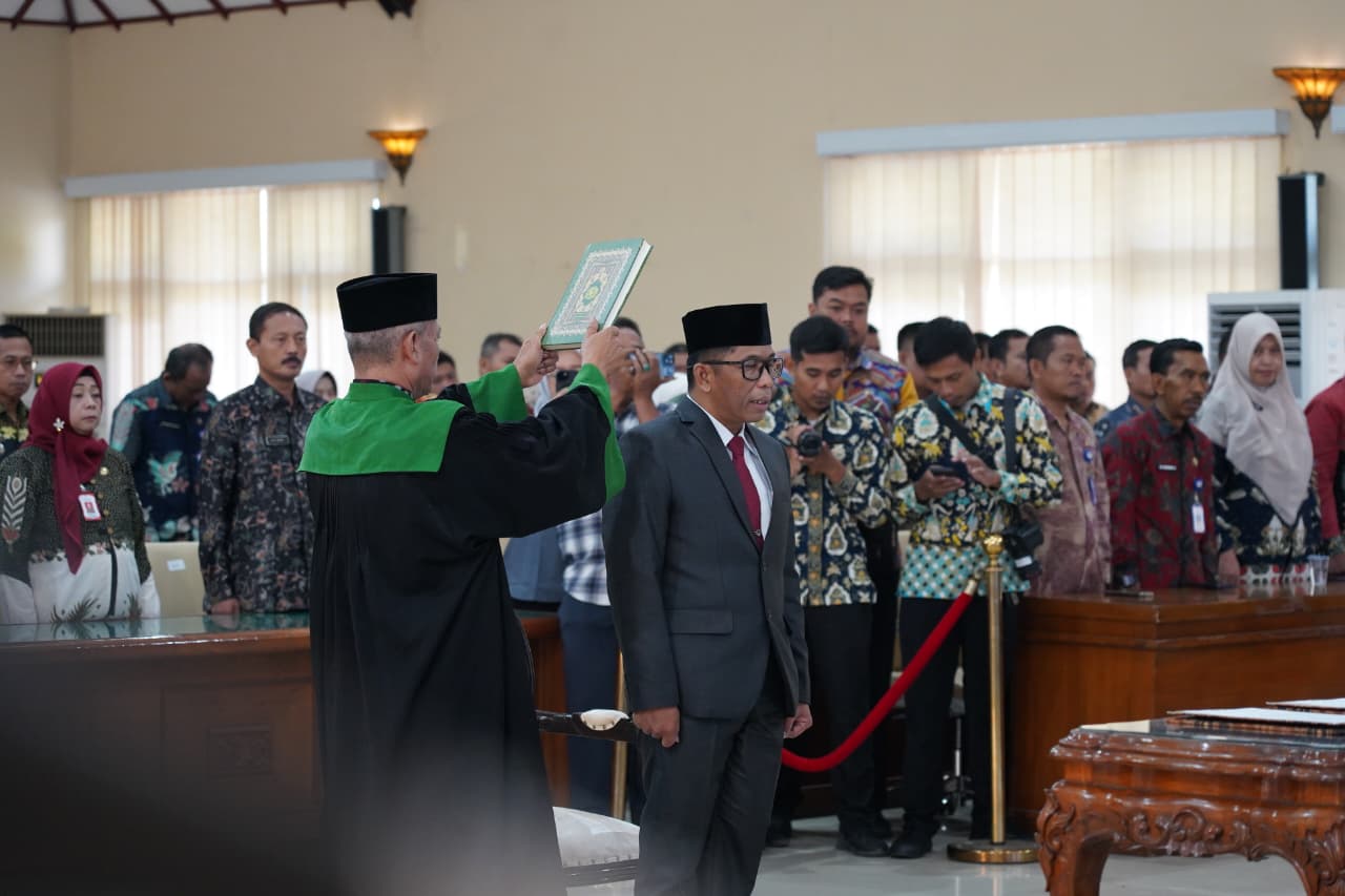 Bupati Bojonegoro Lantik Edi Susanto Sebagai Sekda Kab. Bojonegoro