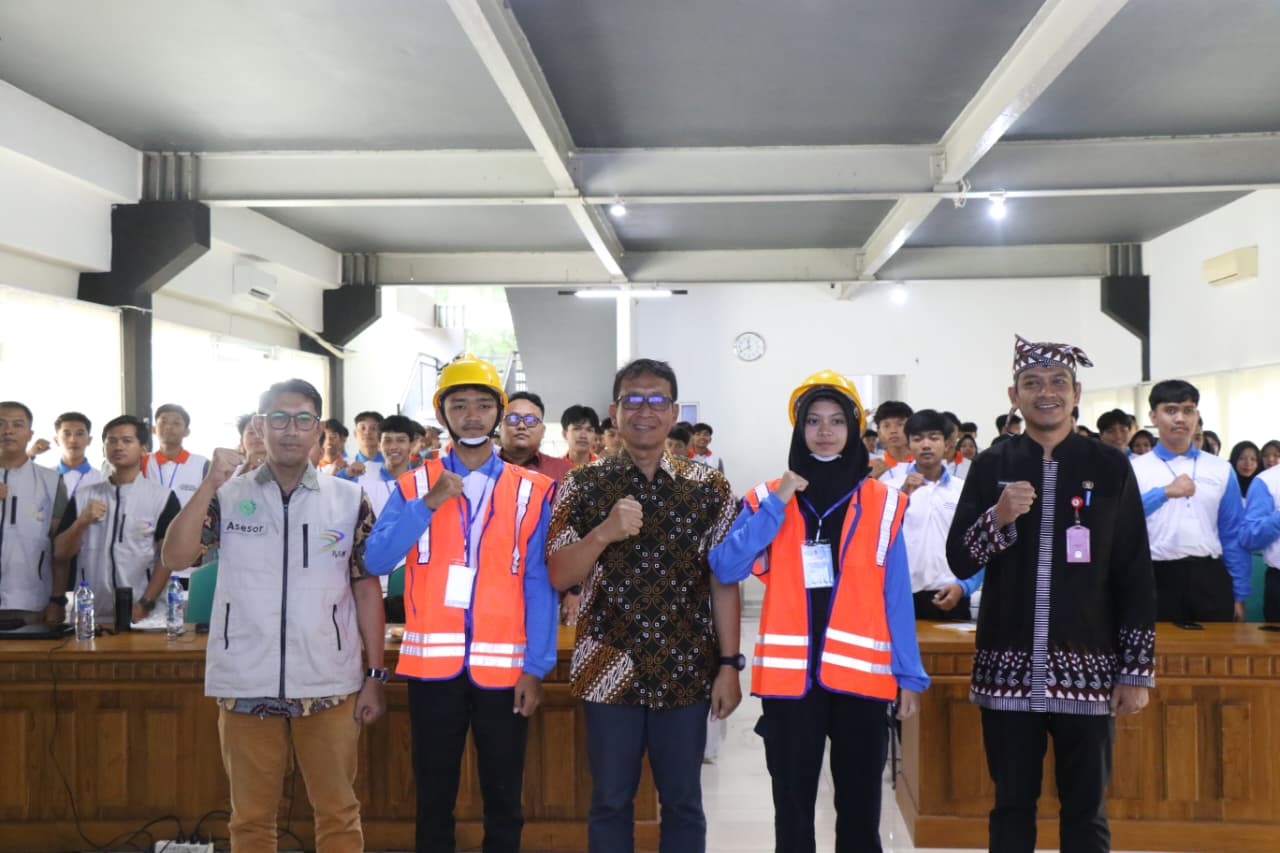 Siapkan Generasi Penerus, Pemkab Bojonegoro Gelar Uji Sertifikasi Juru Gambar Bangunan Gedung