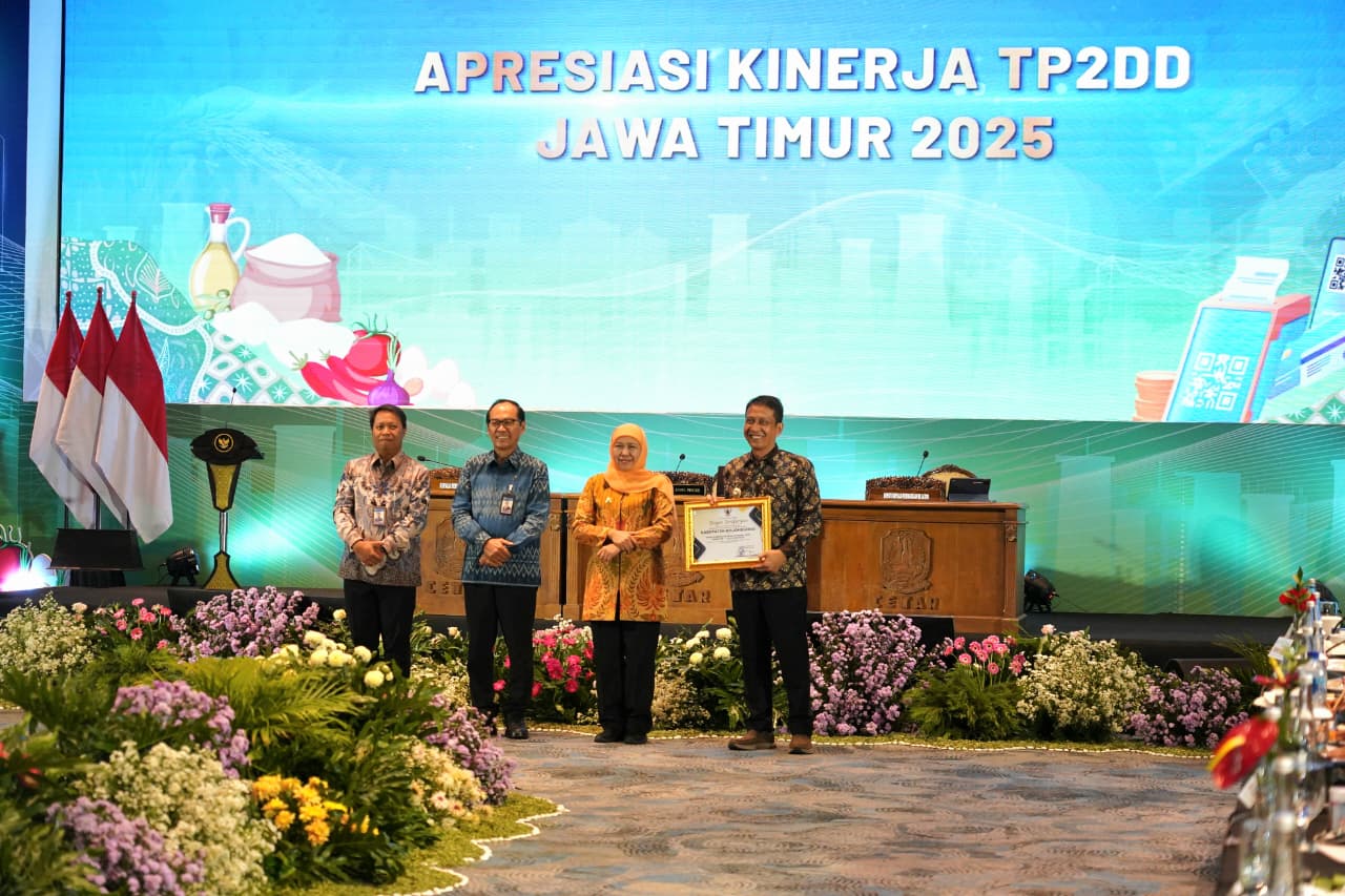 Kabupaten Bojonegoro Raih Dua Penghargaan pada High Level Meeting TPID, TP2DD, dan TP2ED Jawa Timur