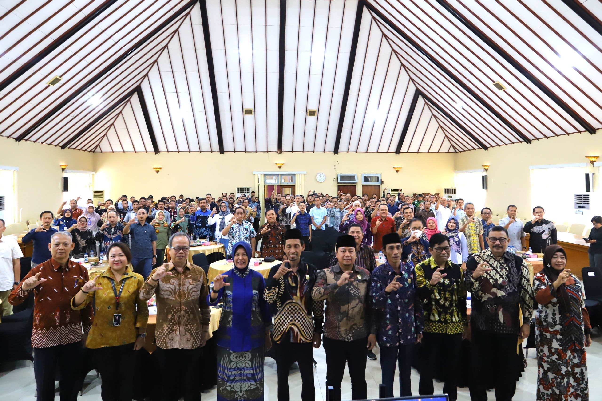 Bojonegoro Jadi Tuan Rumah Pertama Rangkaian Awarding Keterbukaan Informasi Publik 2025: Raih Predikat Informatif dengan Nilai A
