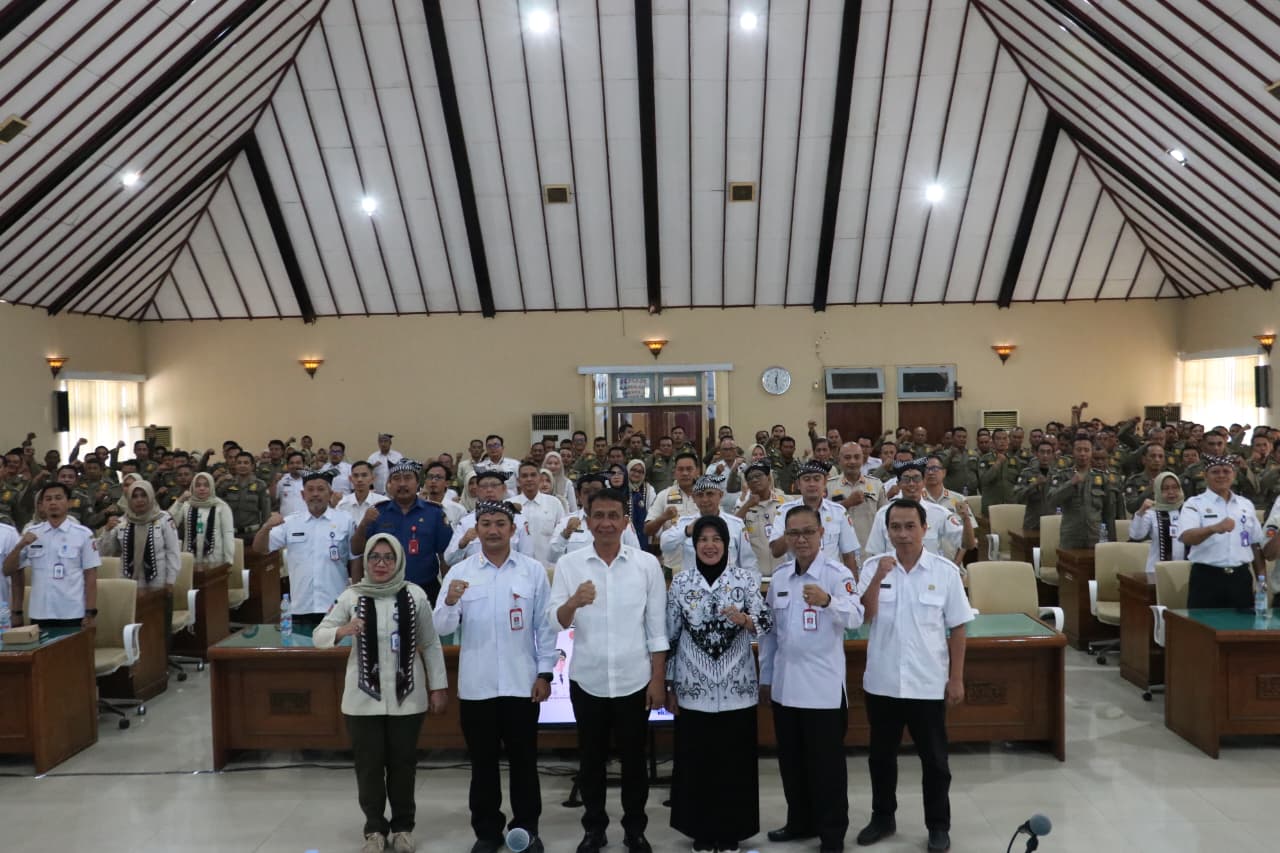 Satpol PP Launching Aplikasi ‘Jaga Ketentraman Masyarakat’, Bupati dan Wabup Tekankan untuk Perkuat Komunikasi dan Penguasaan Aturan