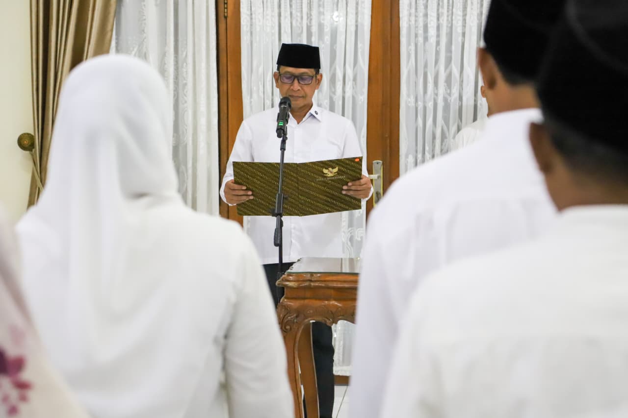 Bupati Bojonegoro Lantik 39 Pejabat, Tekankan Integritas dan Pelayanan untuk Masyarakat