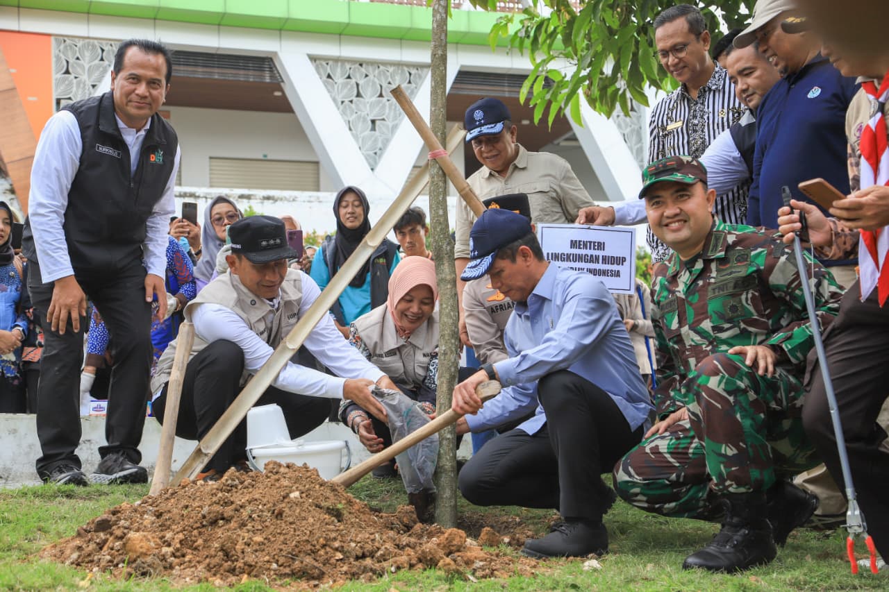 Laksanakan Gerakan ASRI, Bupati Bojonegoro Harapkan Bojonegoro Raih Kembali Predikat Kota Adipura