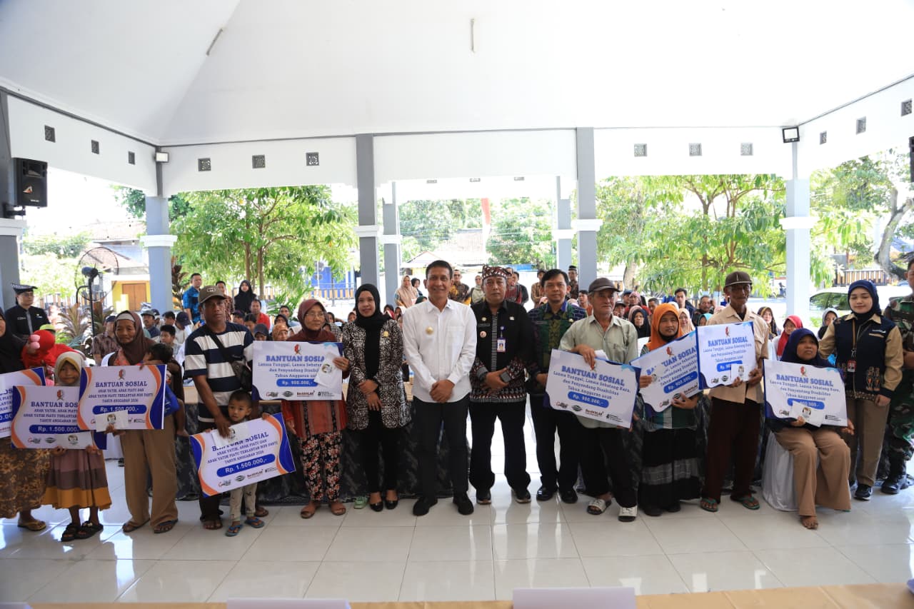 Bunga-bunga Sosial Bupati Setyo Wahono Kepada Anak Yatim, Lansia, dan Penyandang Disabilitas di Kasiman