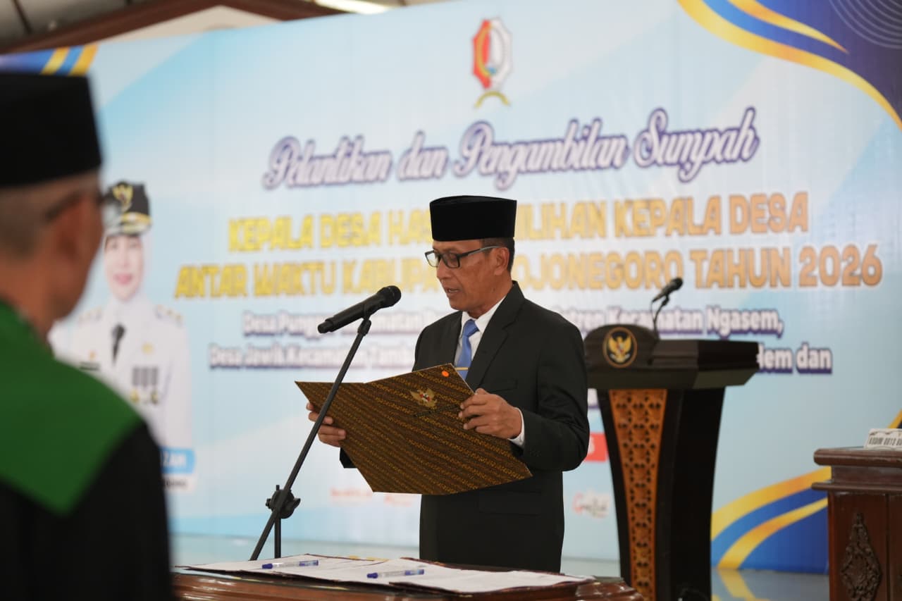 Bupati Bojonegoro Lantik Lima Kepala Desa Hasil PAW di Pendopo Malowopati