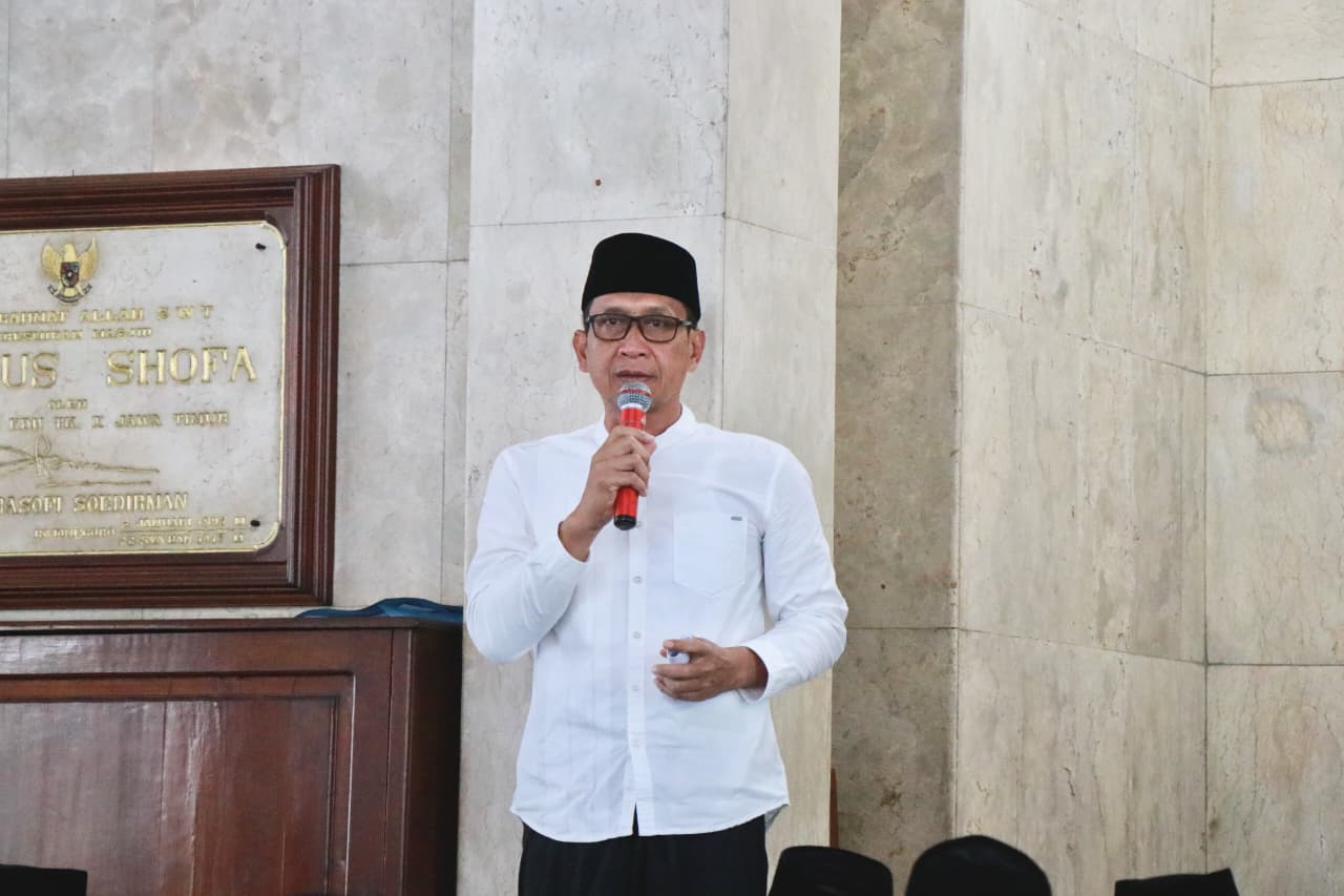 Hangatnya Kebersamaan Idul Fitri, Bupati Bojonegoro dan Warga Larut dalam Khusyuk di Masjid Baabus shofa