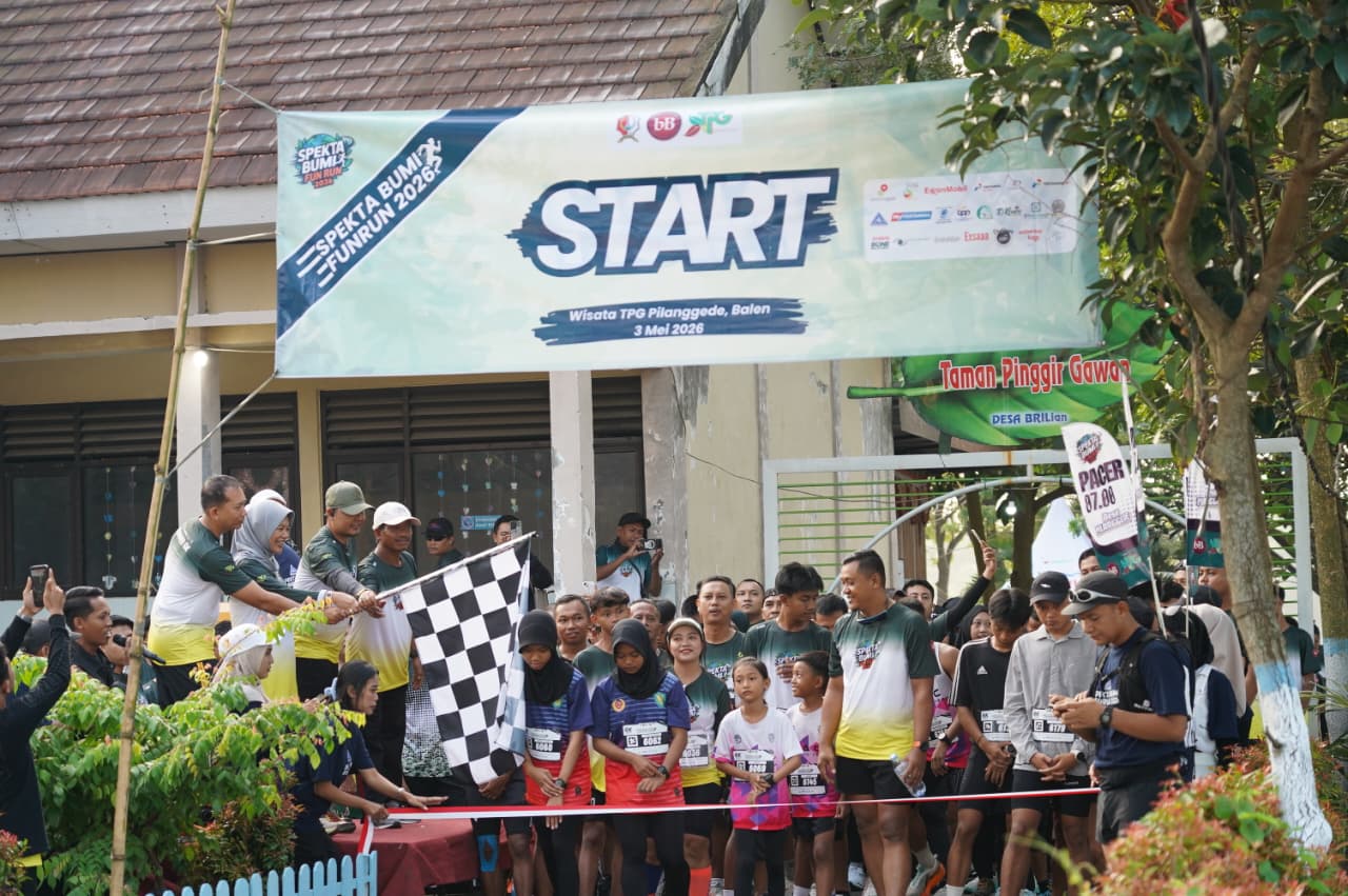 Wabup Nurul Azizah Berangkatkan Spekta Bumi Fun Run 2026, Dorong Pola Hidup Sehat di Bojonegoro