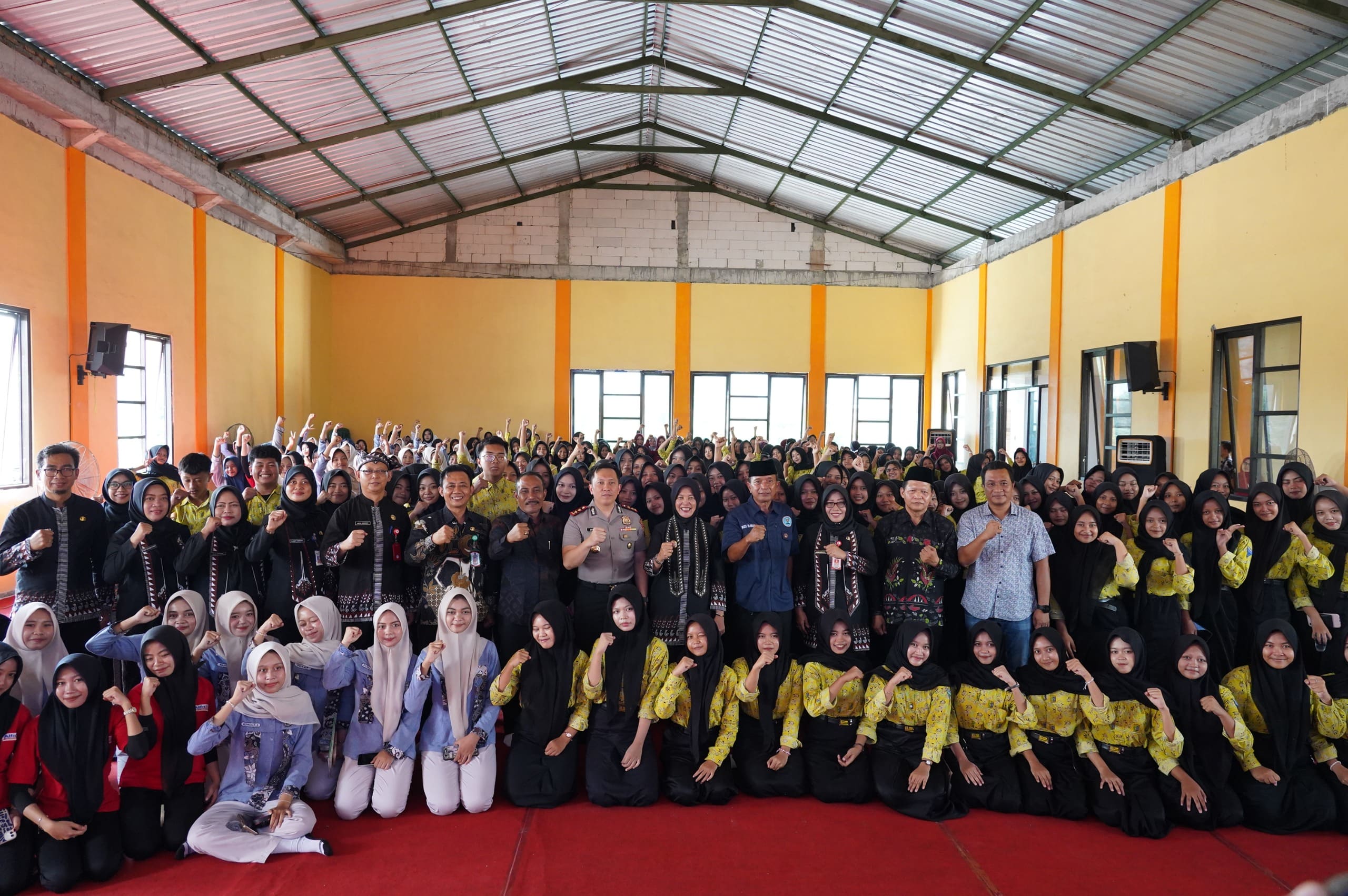 Pemkab Bojonegoro Gencarkan Sosialisasi P4GN dan Perekaman e-KTP di SMKN 1 Bojonegoro