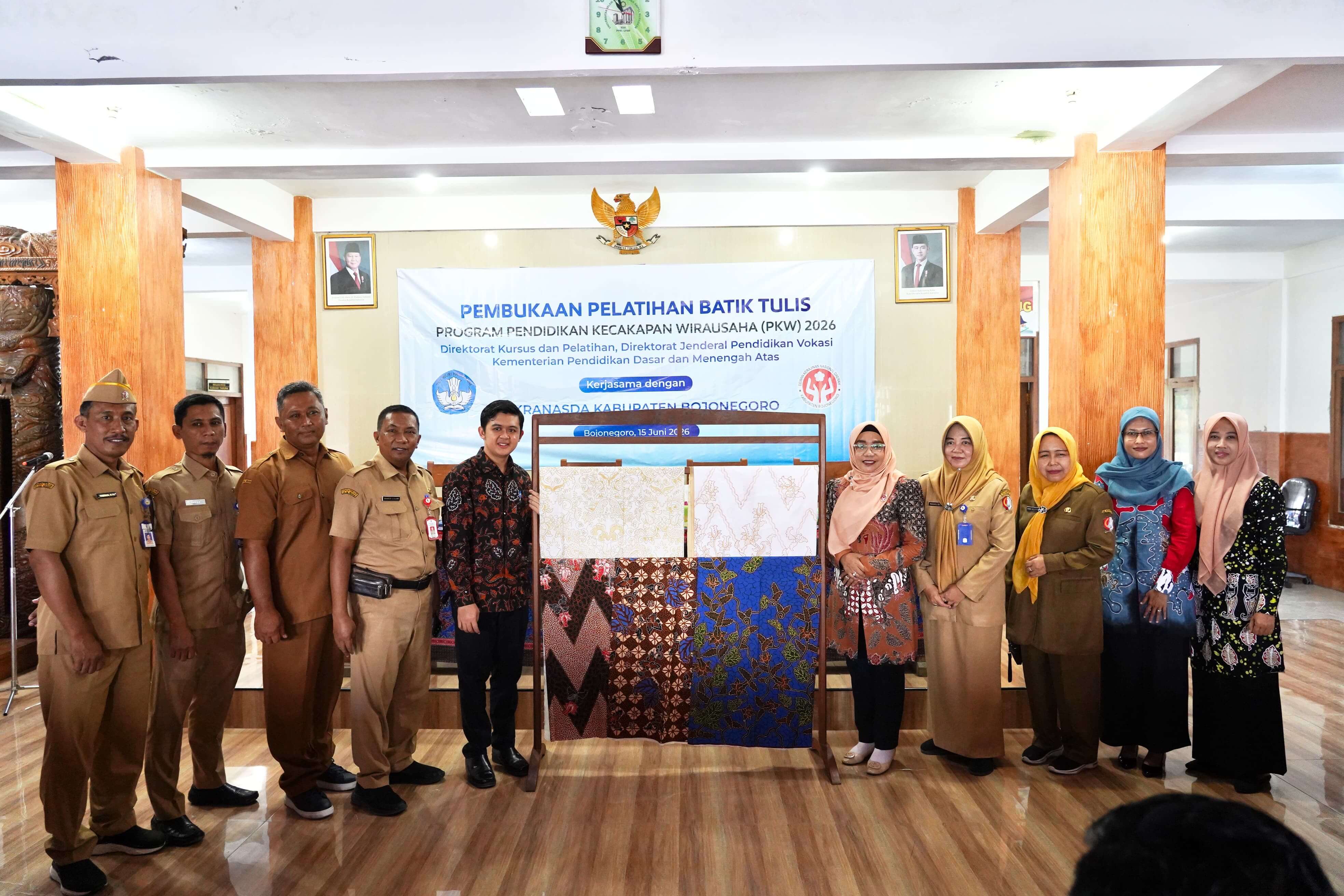 Regenerasi Pembatik Muda, Bojonegoro Resmi Buka Pelatihan Batik Tulis PKW 2026 di Temayang