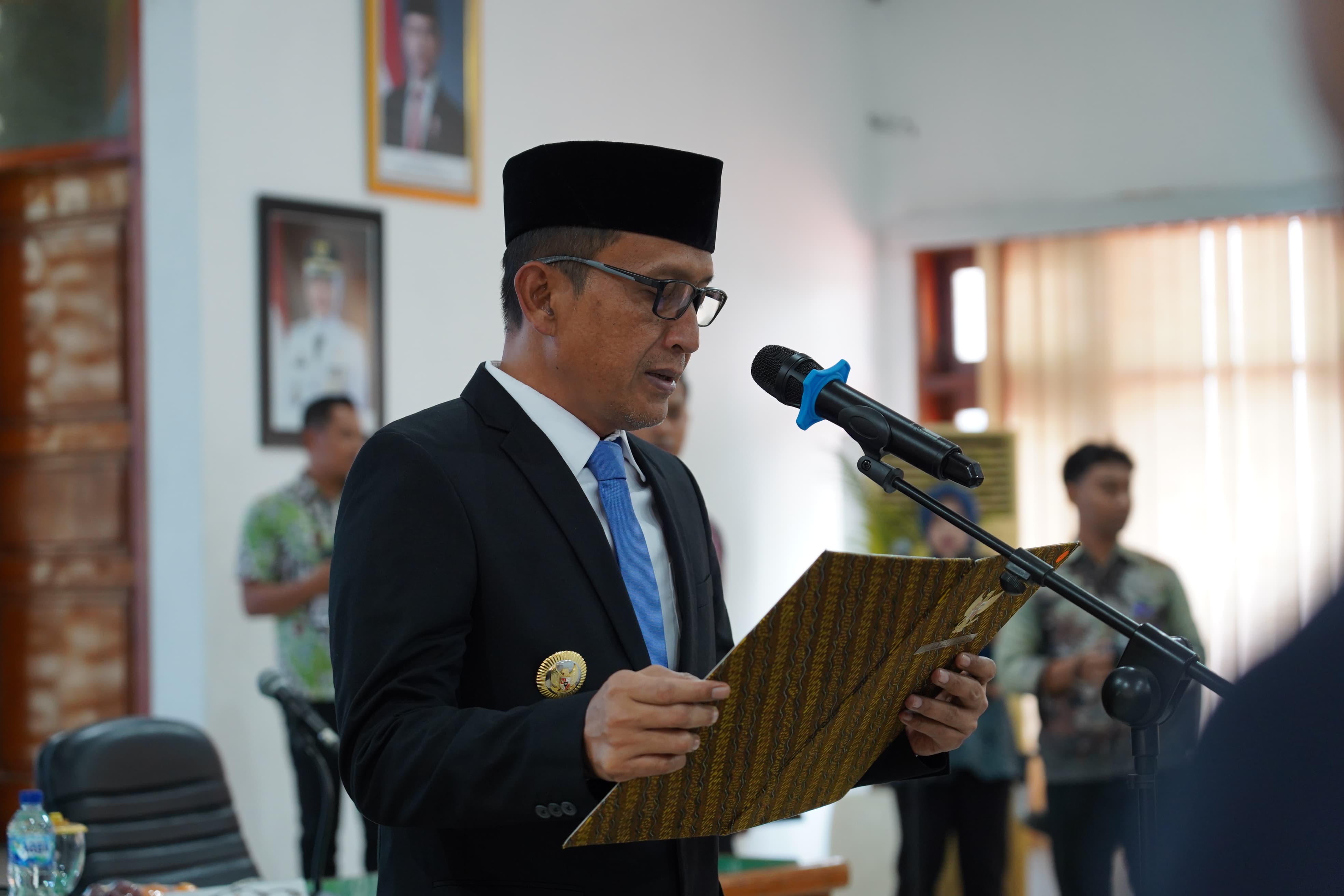 Lantik Dewan Pendidikan di Ruang Angling Dharmo, Bupati Bojonegoro Ajak Seluruh Pihak Kolaborasi Dongkrak IPM