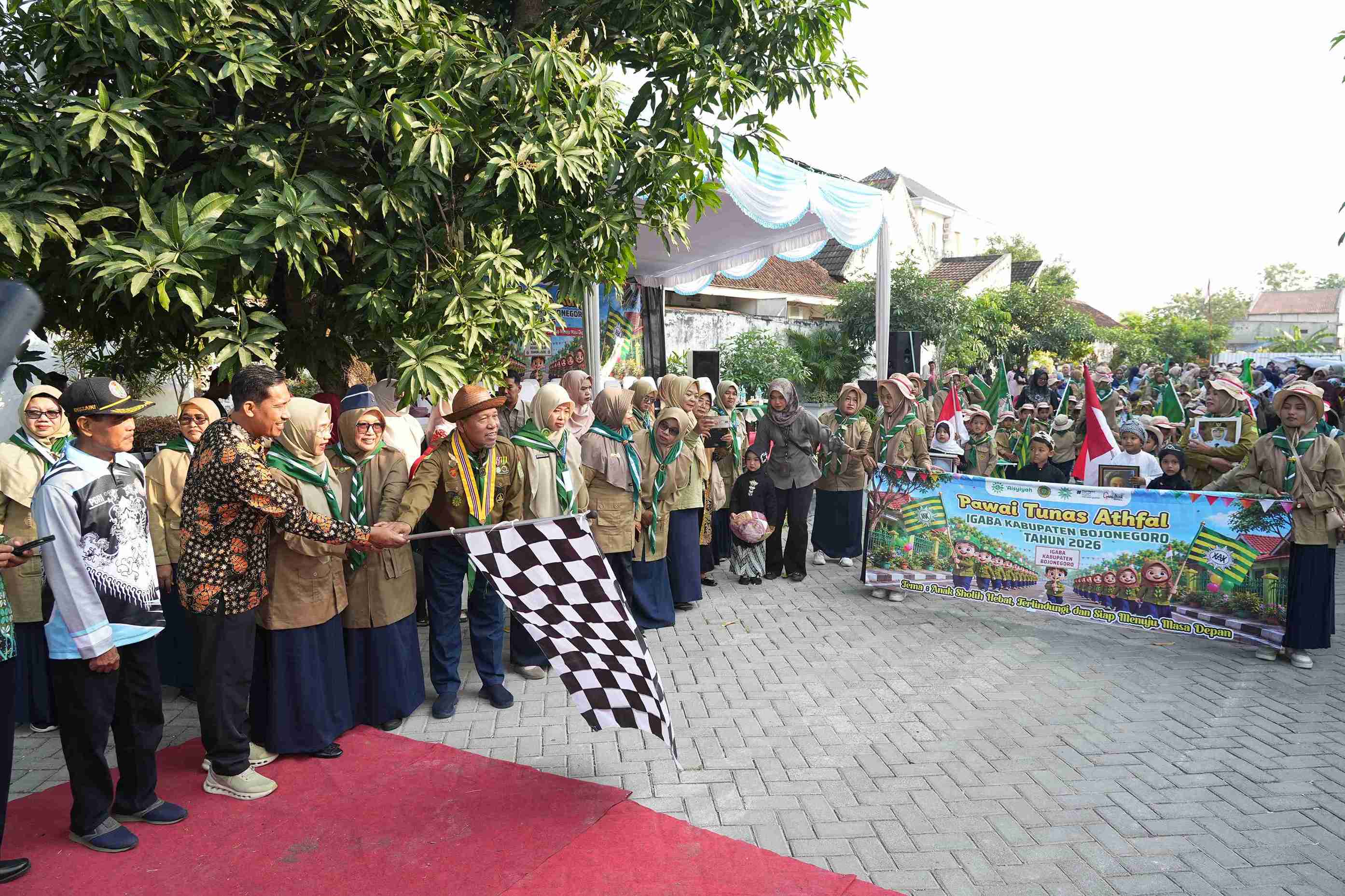 Menyambut Hari Anak Nasional, PDM dan PDI ABA Bojonegoro Gelar Pawai Akbar Tunas Athfal 2026