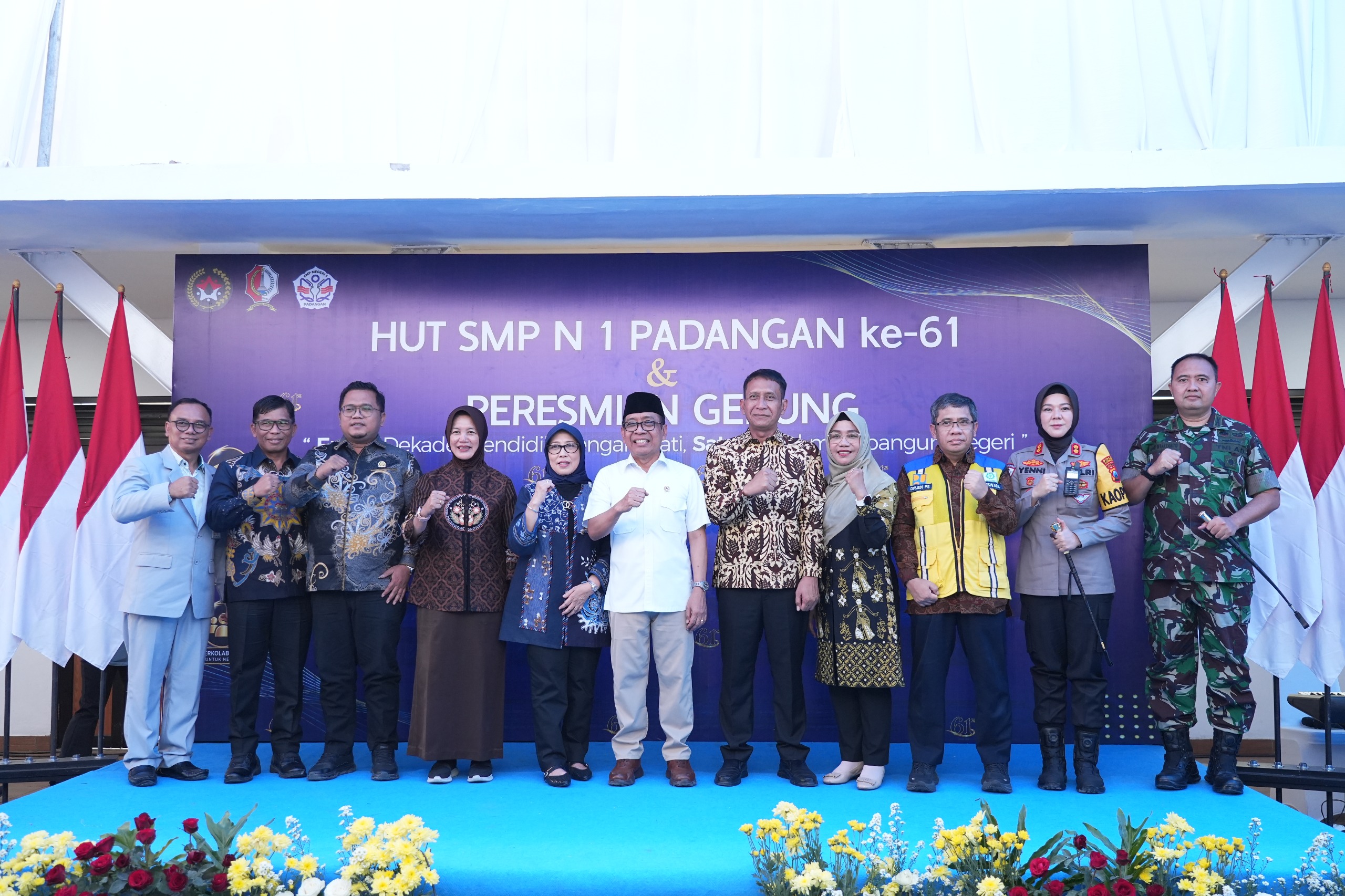 Dari Almamater untuk Generasi Masa Depan, Menko PMK Pratikno Tekankan Pendidikan untuk Membangun Manusia Seutuhnya