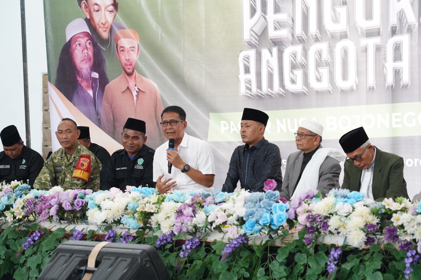 2.100 Anggota Pagar Nusa Dikukuhkan, Bupati Setyo Wahono Tekankan Prestasi dan Kedamaian