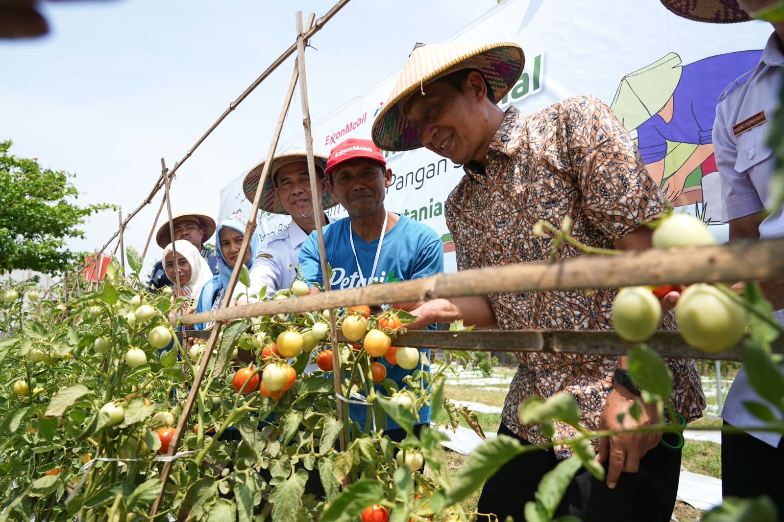 Bupati Bojonegoro Peringati Hari Tani Nasional: Komitmen Bangun Kemandirian Daerah dengan Prioritaskan Pertanian
