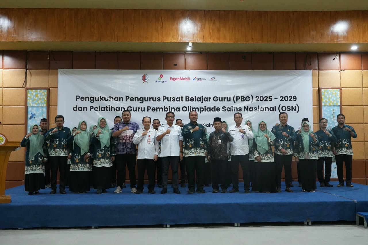 Kukuhkan Pengurus PBG, Bupati Setyo Wahono Tekankan Peran Guru dalam Membentuk Karakter Generasi Bangsa